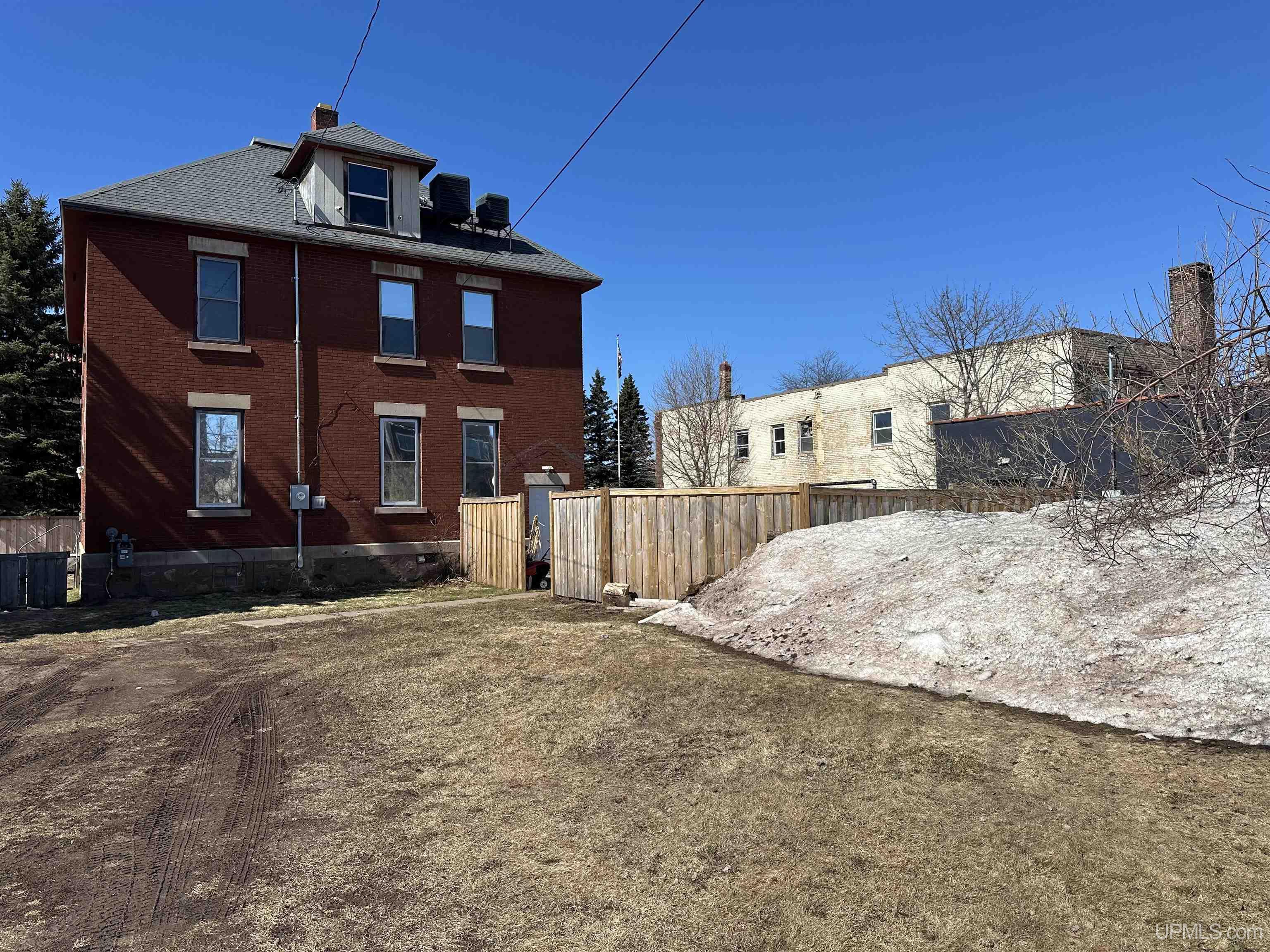 115 E Ayer Street, Ironwood, MI, 49938