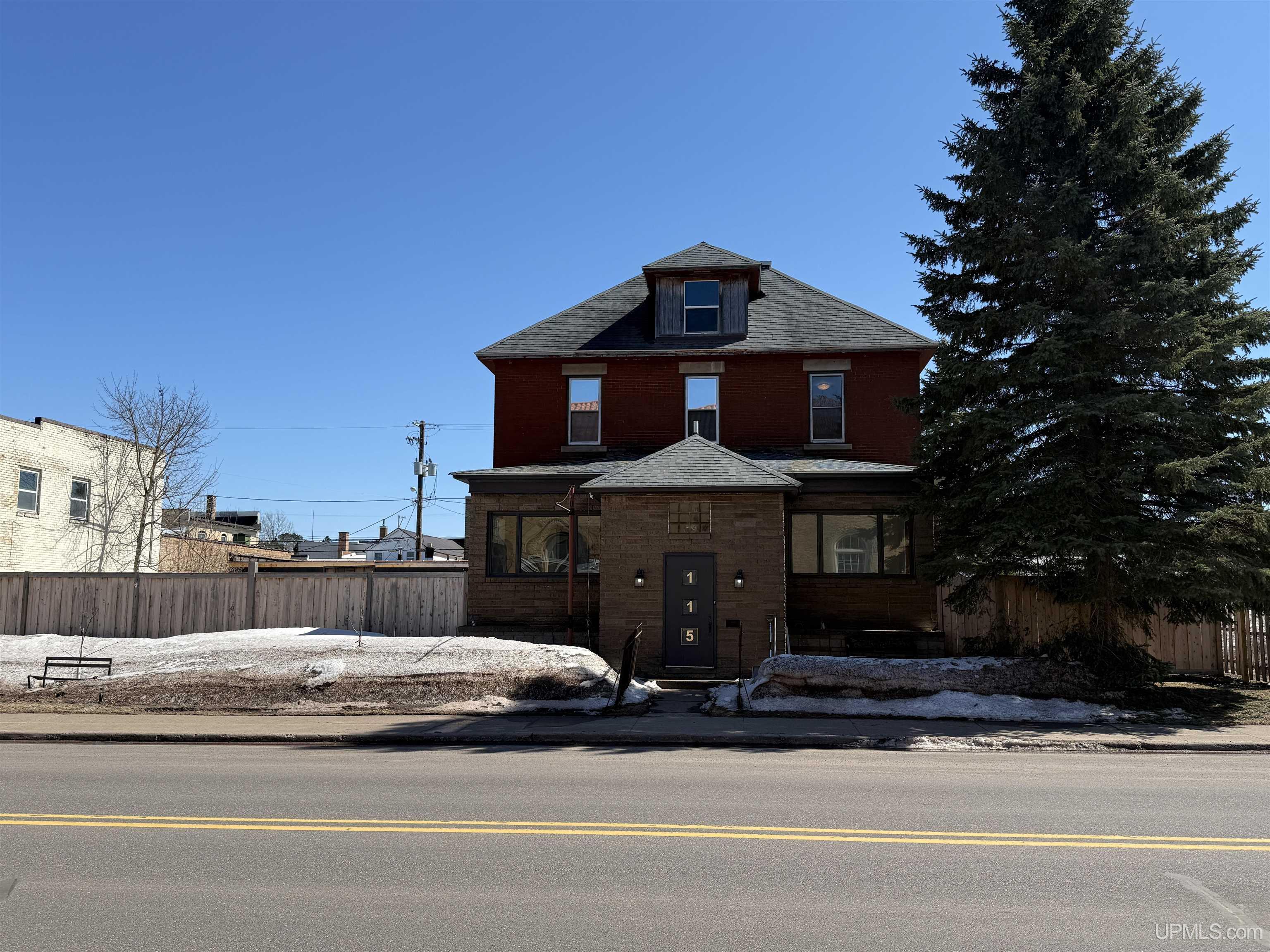 115 E Ayer Street, Ironwood, MI, 49938