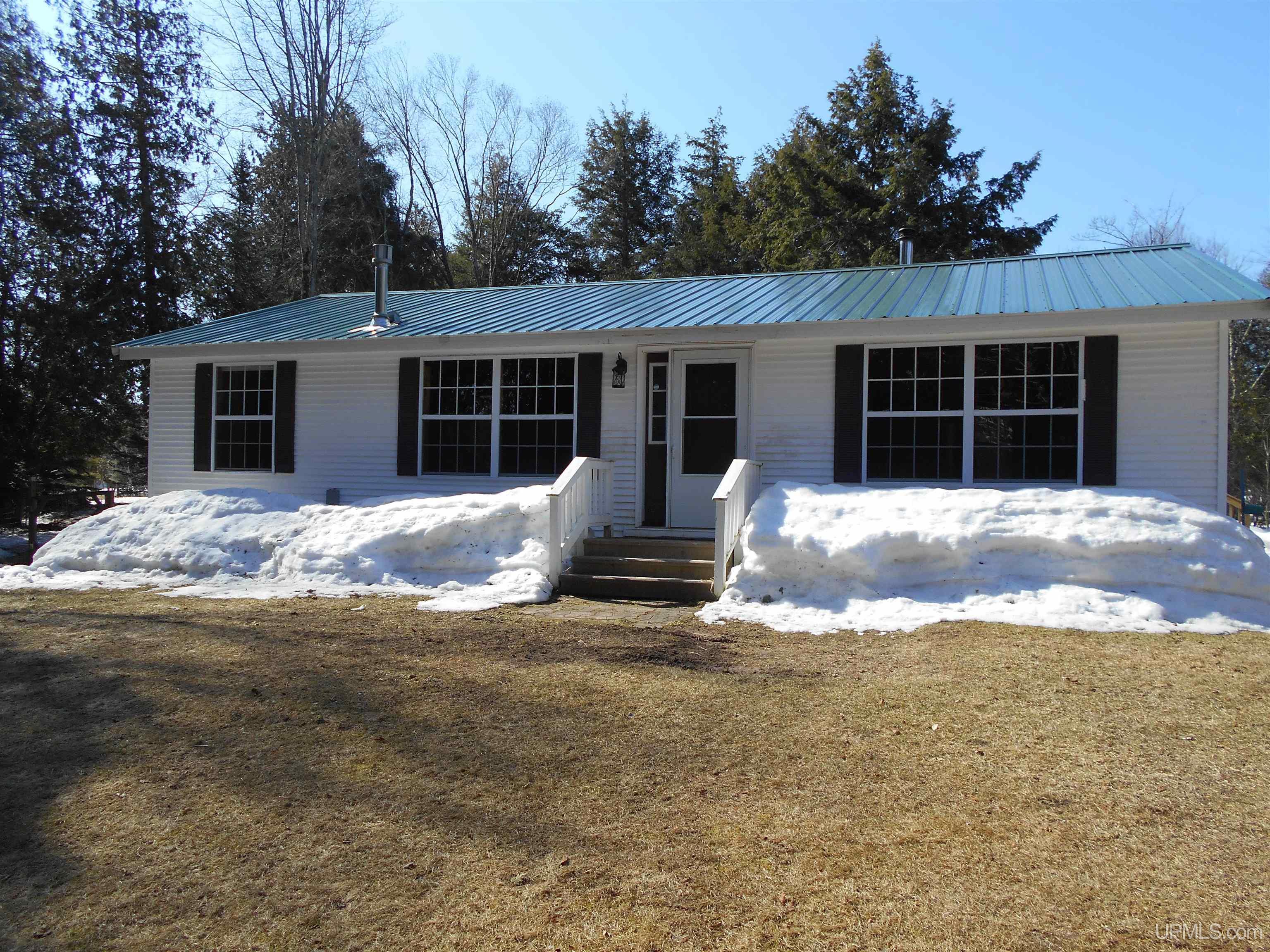 1325 S M149 Road, Manistique, MI, 49854