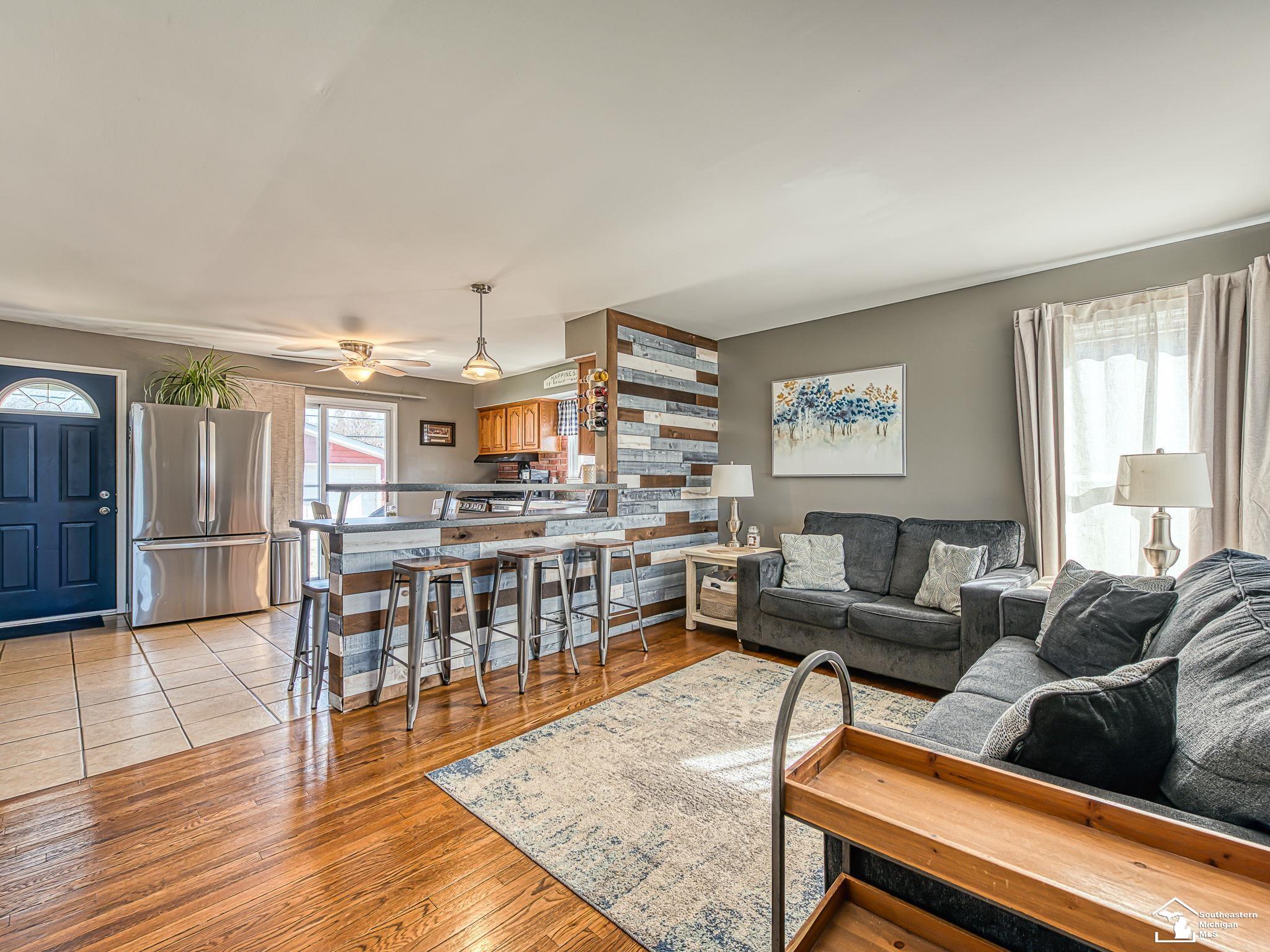 22244 Candace Drive, Rockwood, MI, 48173