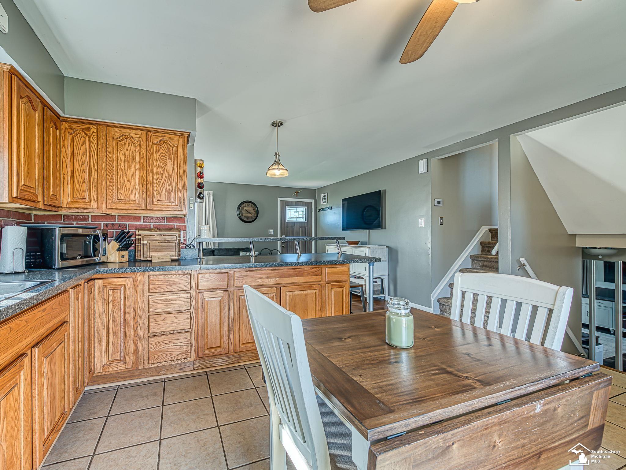 22244 Candace Drive, Rockwood, MI, 48173