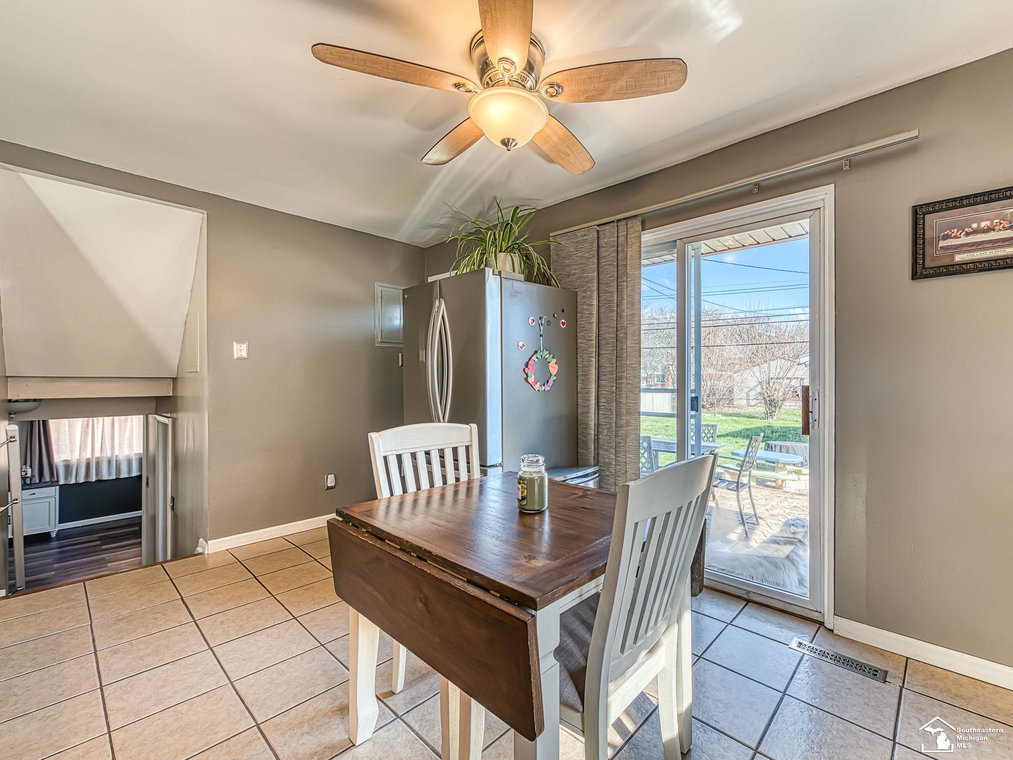 22244 Candace Drive, Rockwood, MI, 48173