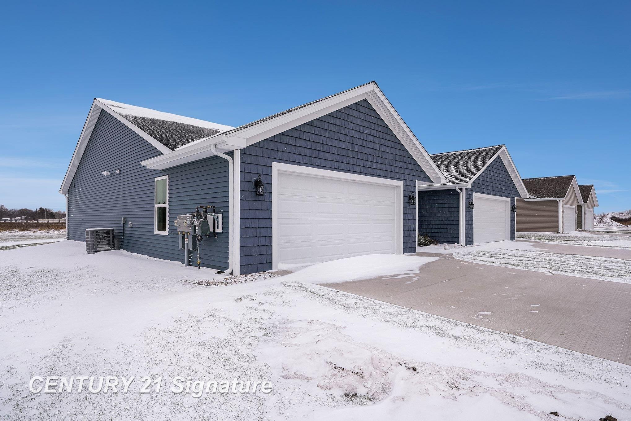 8487 N River Rock Drive, Freeland, MI, 48623