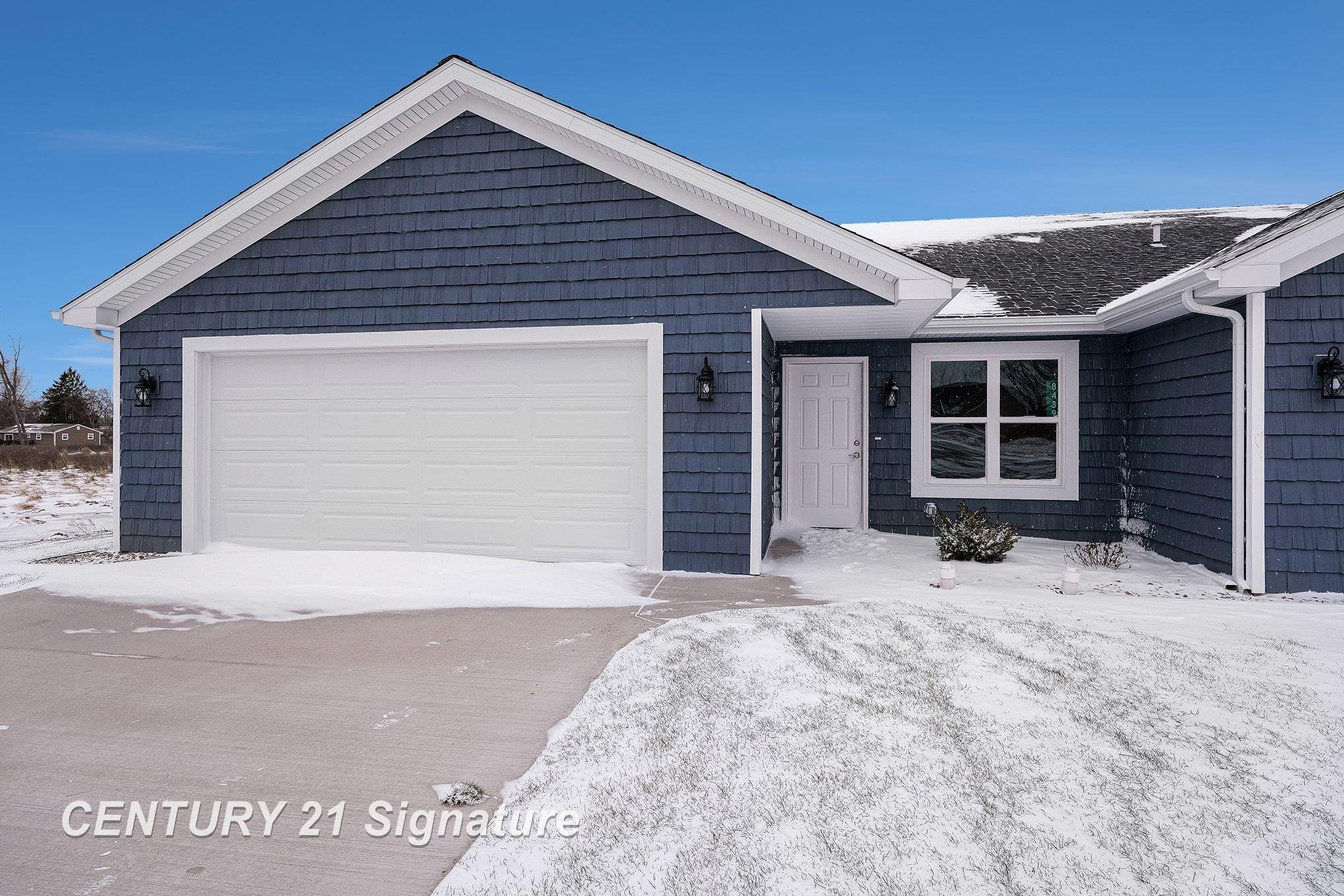 8487 N River Rock Drive, Freeland, MI, 48623