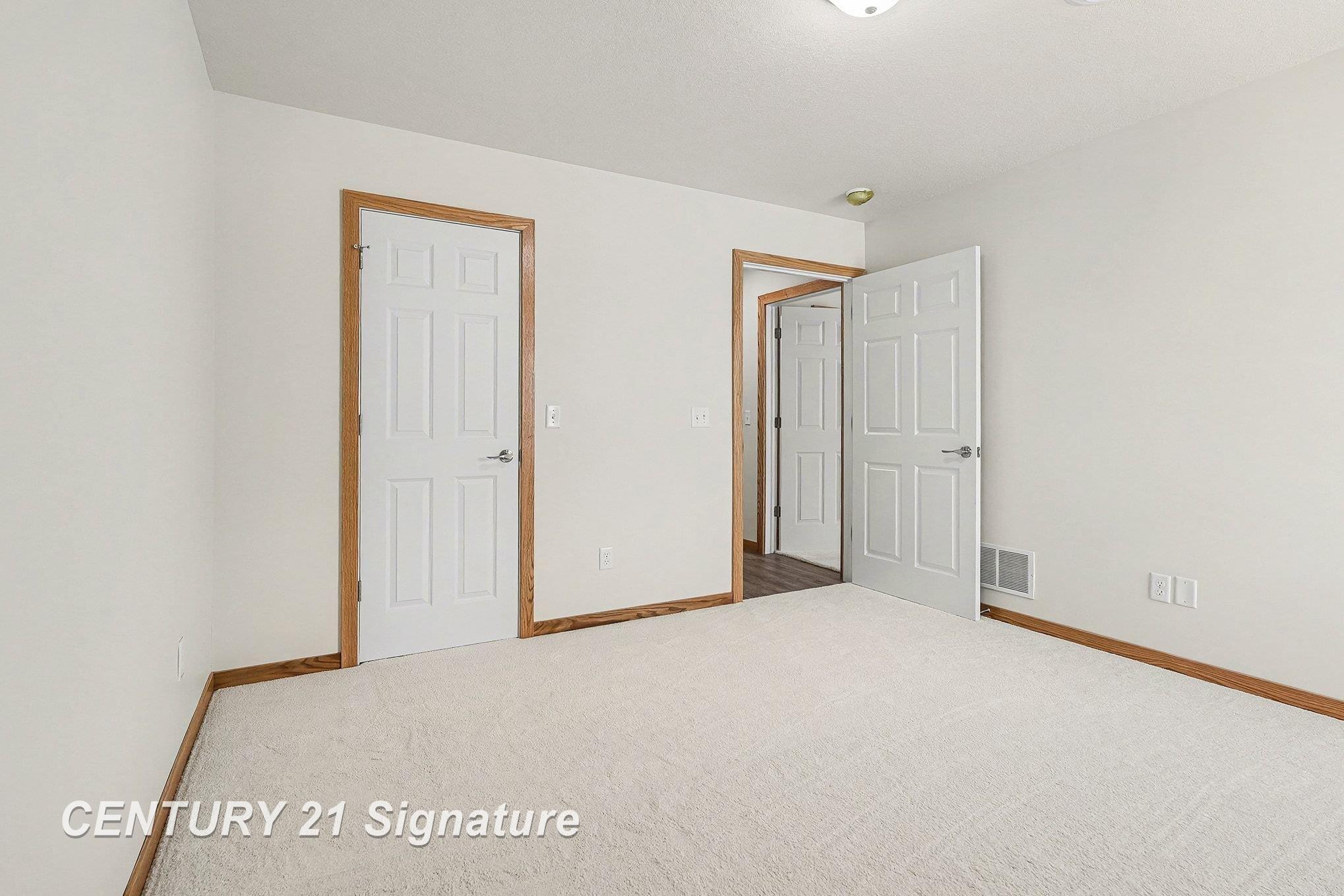 8487 N River Rock Drive, Freeland, MI, 48623