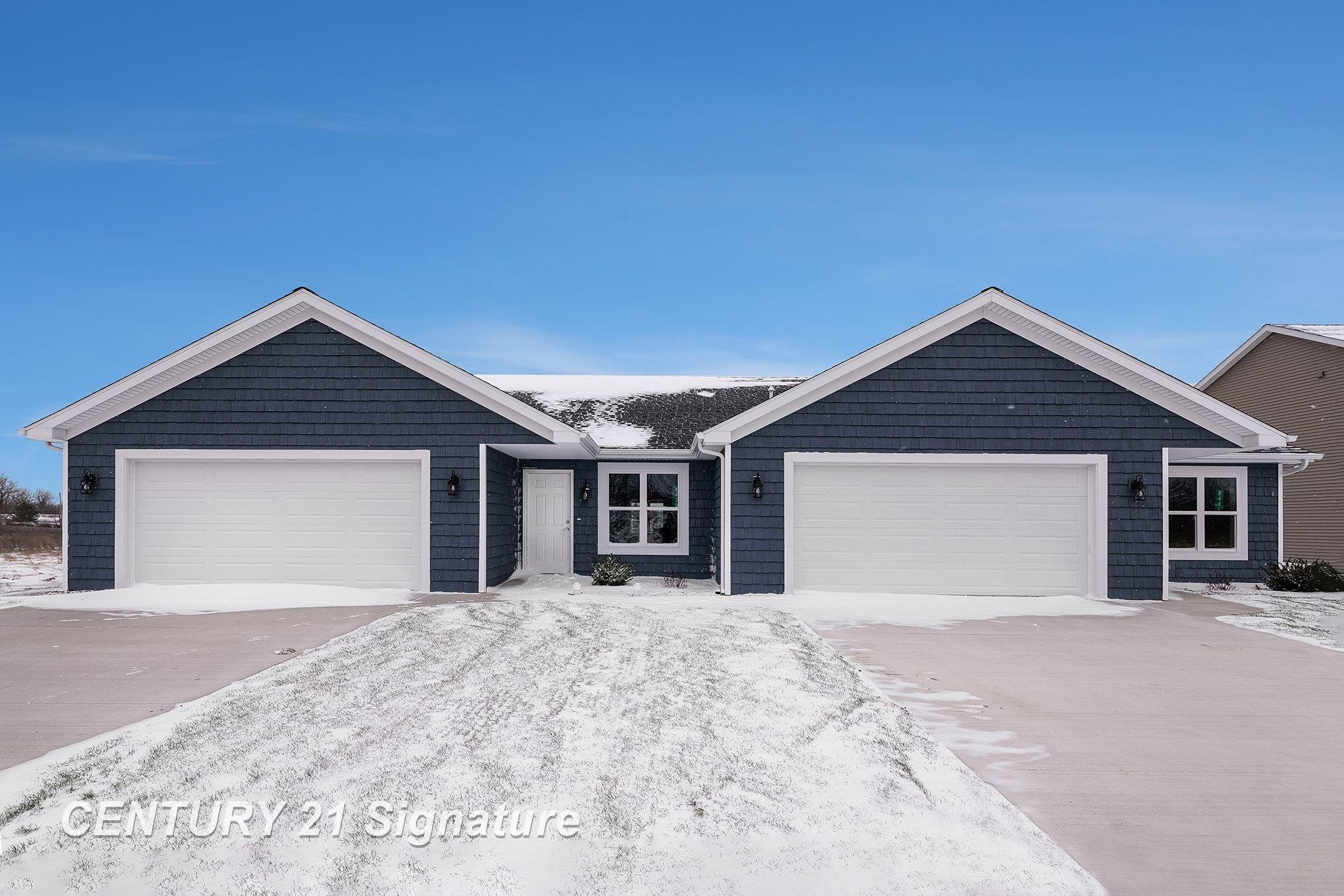 8487 N River Rock Drive, Freeland, MI, 48623