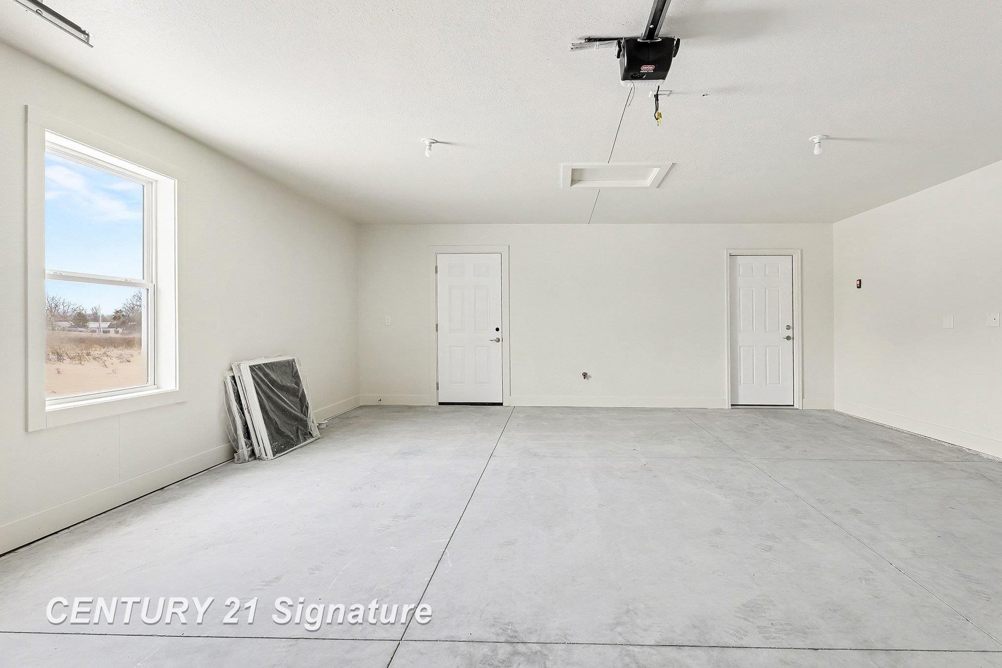 8487 N River Rock Drive, Freeland, MI, 48623