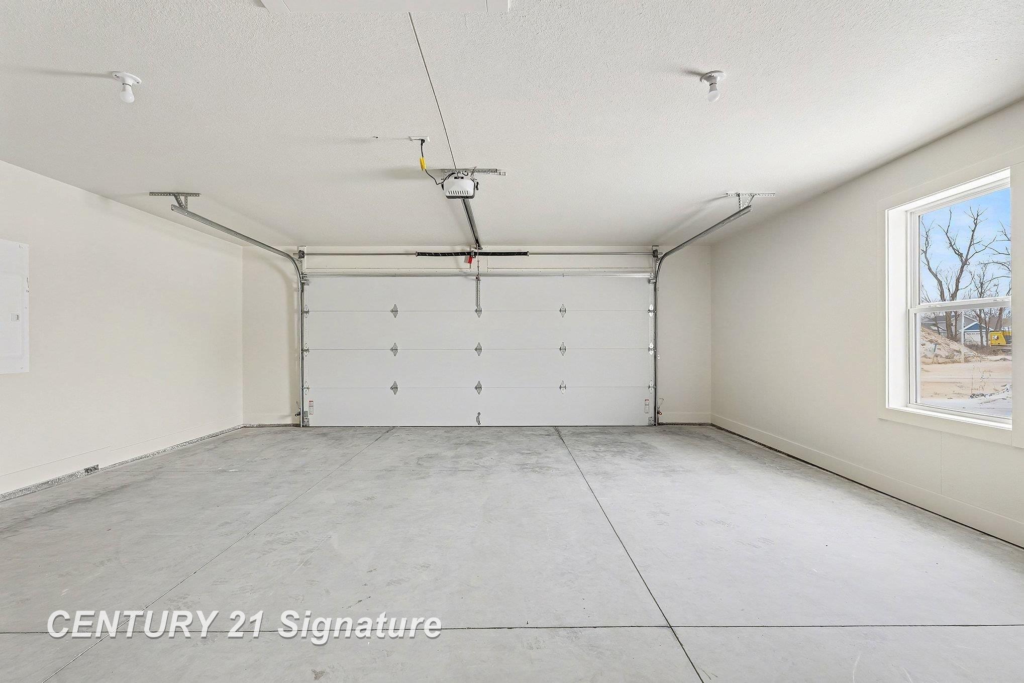 8487 N River Rock Drive, Freeland, MI, 48623