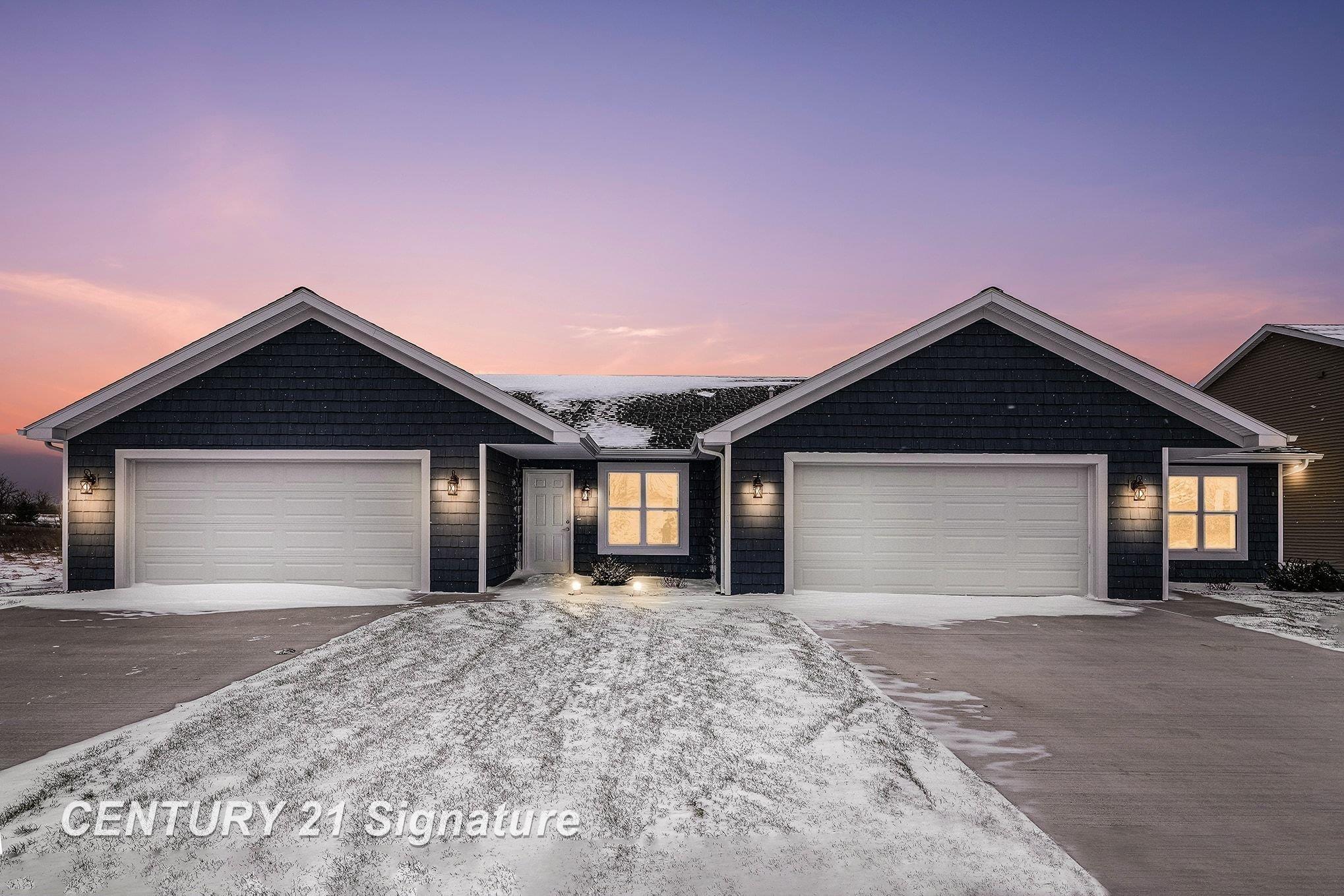 8487 N River Rock Drive, Freeland, MI, 48623