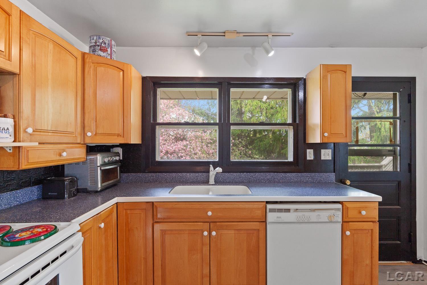 7080 Dudley Road, Adrian, MI, 49221