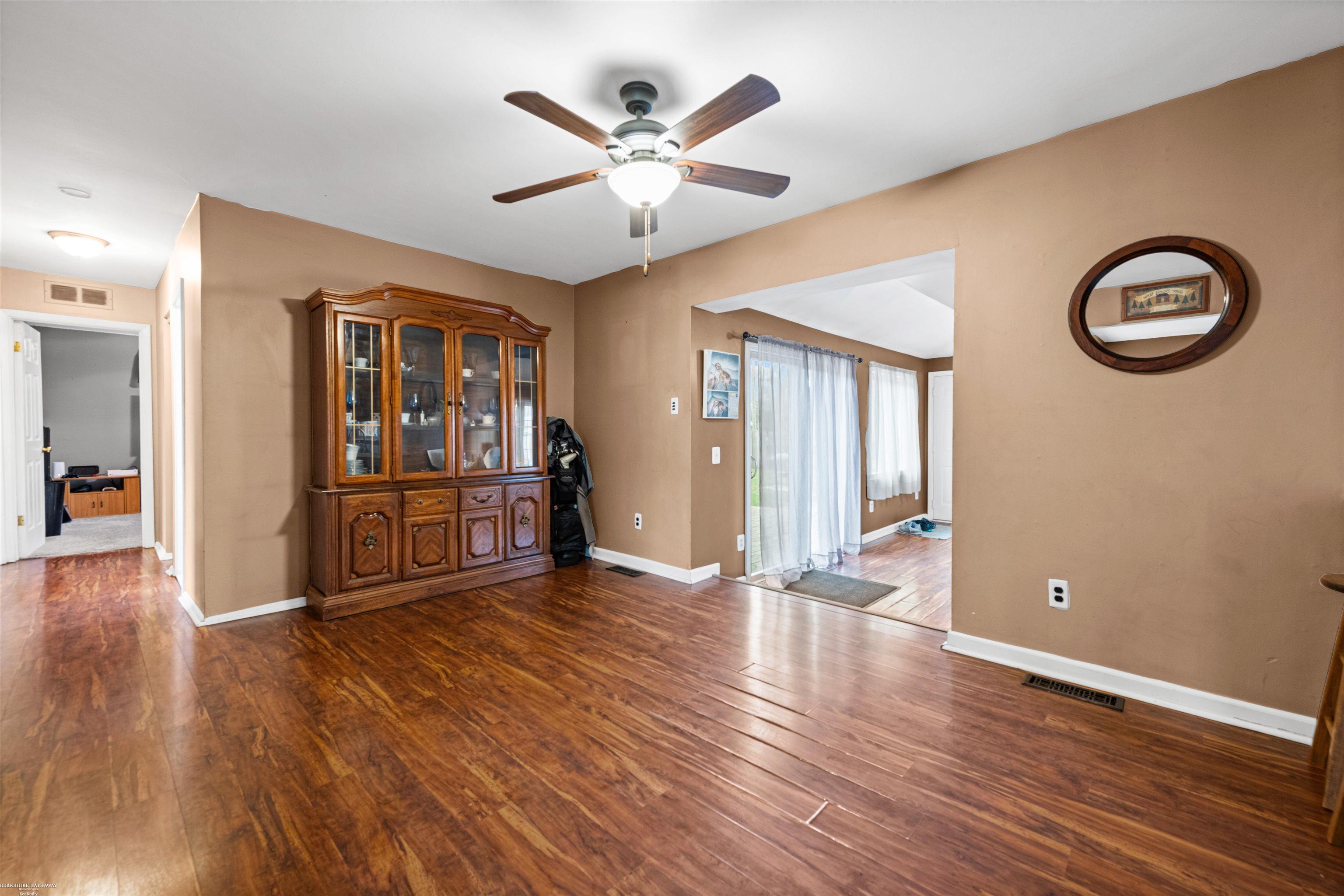 25312 Saint Christopher St Street, Harrison Twp, MI, 48045