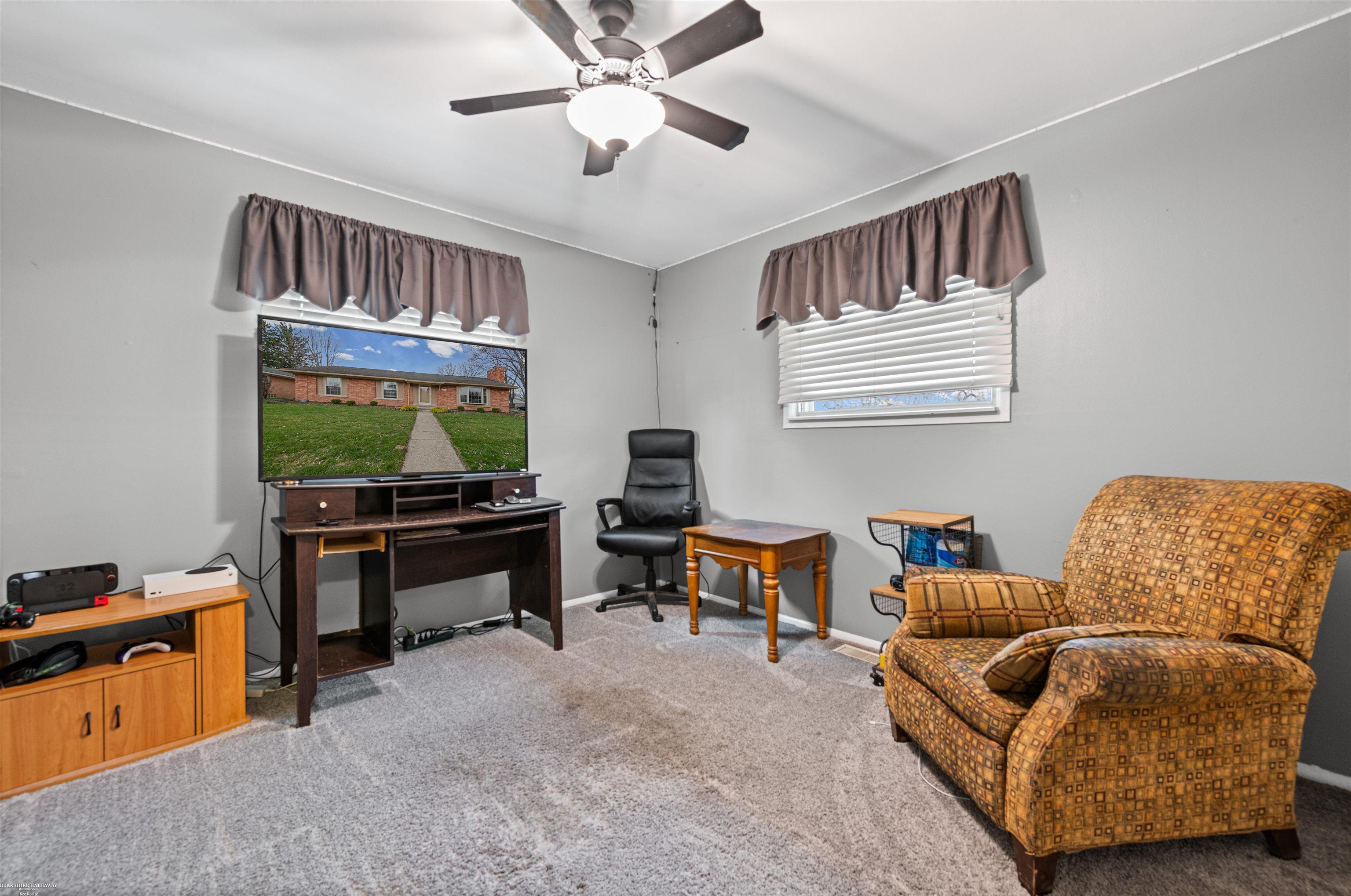 25312 Saint Christopher St Street, Harrison Twp, MI, 48045