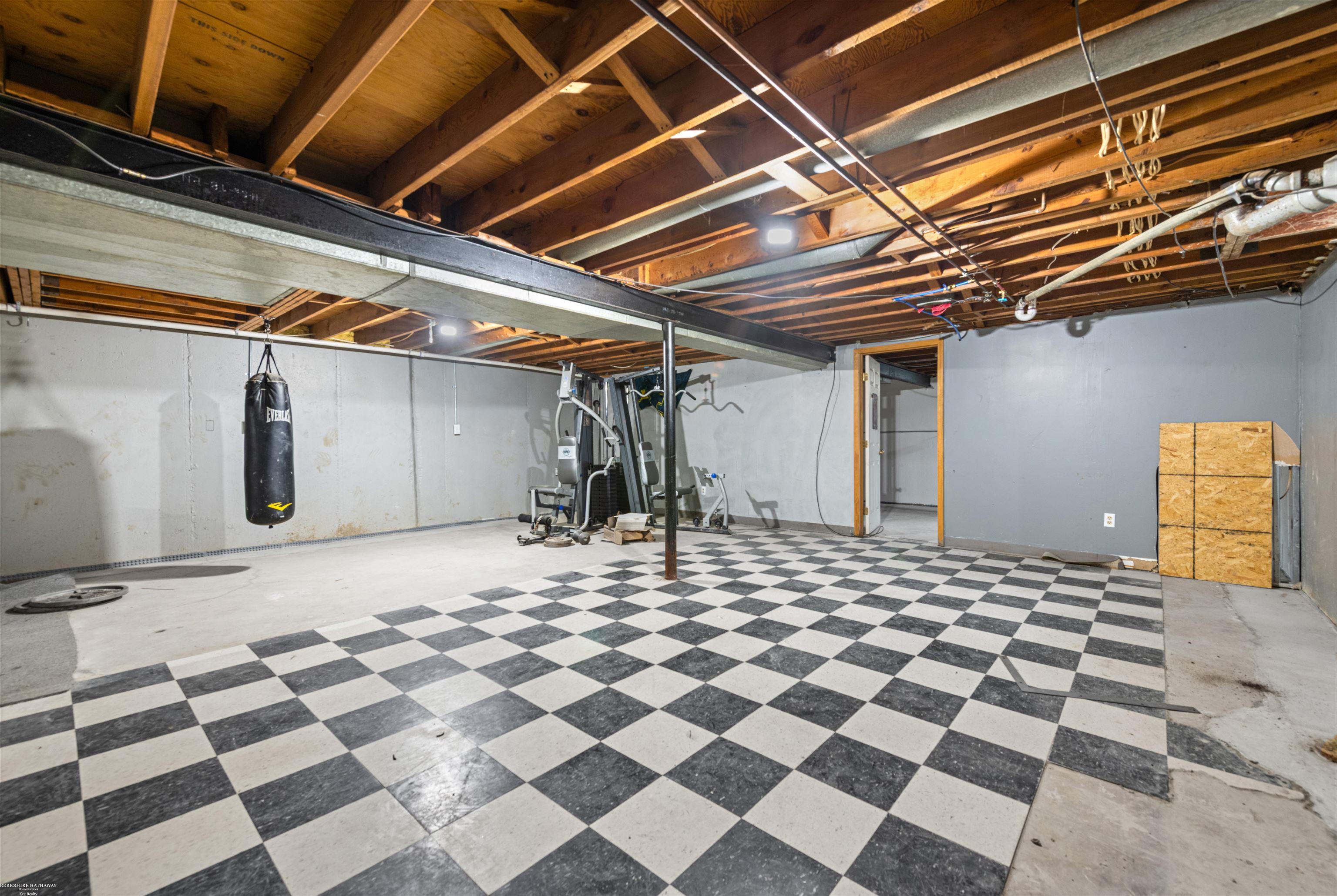 25312 Saint Christopher St Street, Harrison Twp, MI, 48045