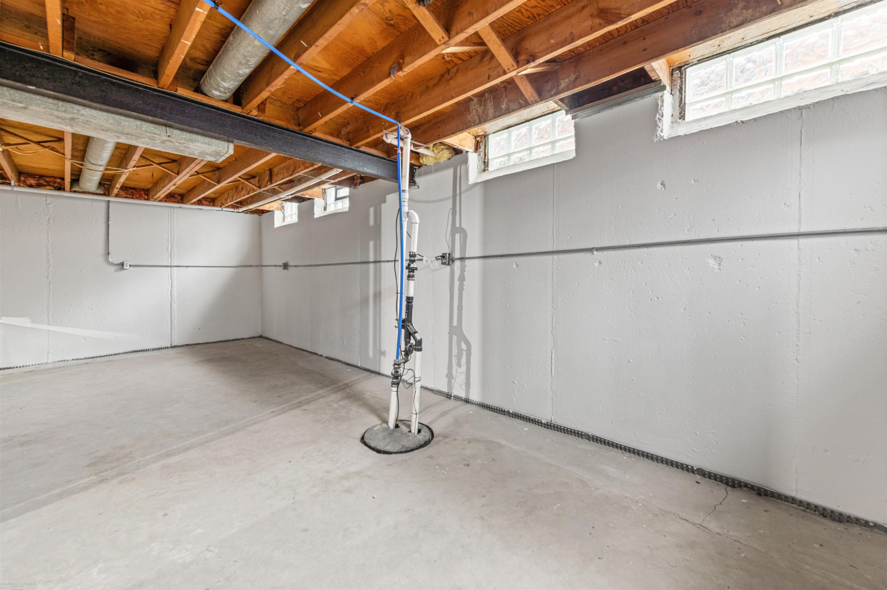 25312 Saint Christopher St Street, Harrison Twp, MI, 48045