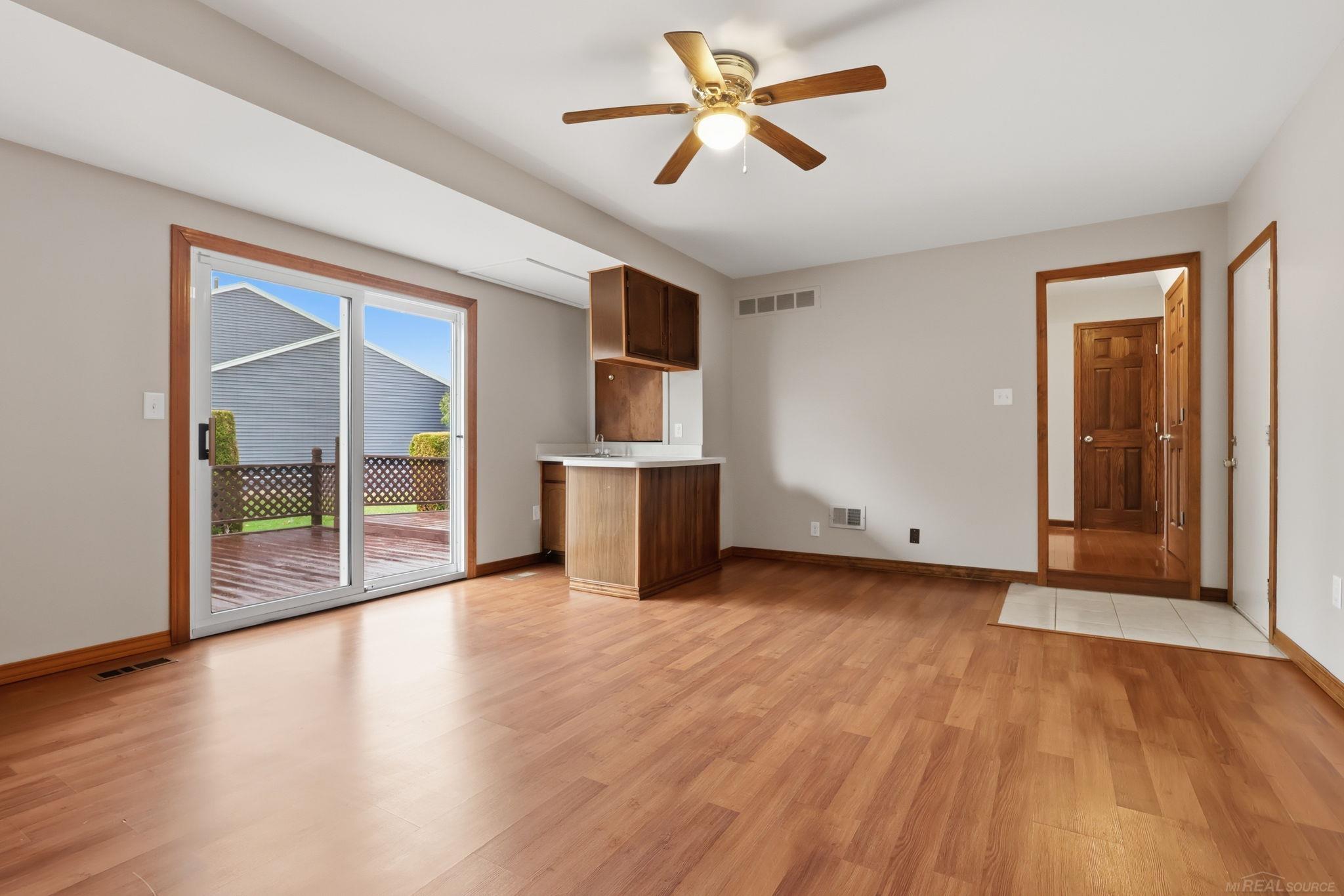 54173 Avondale Drive, New Baltimore, MI, 48047