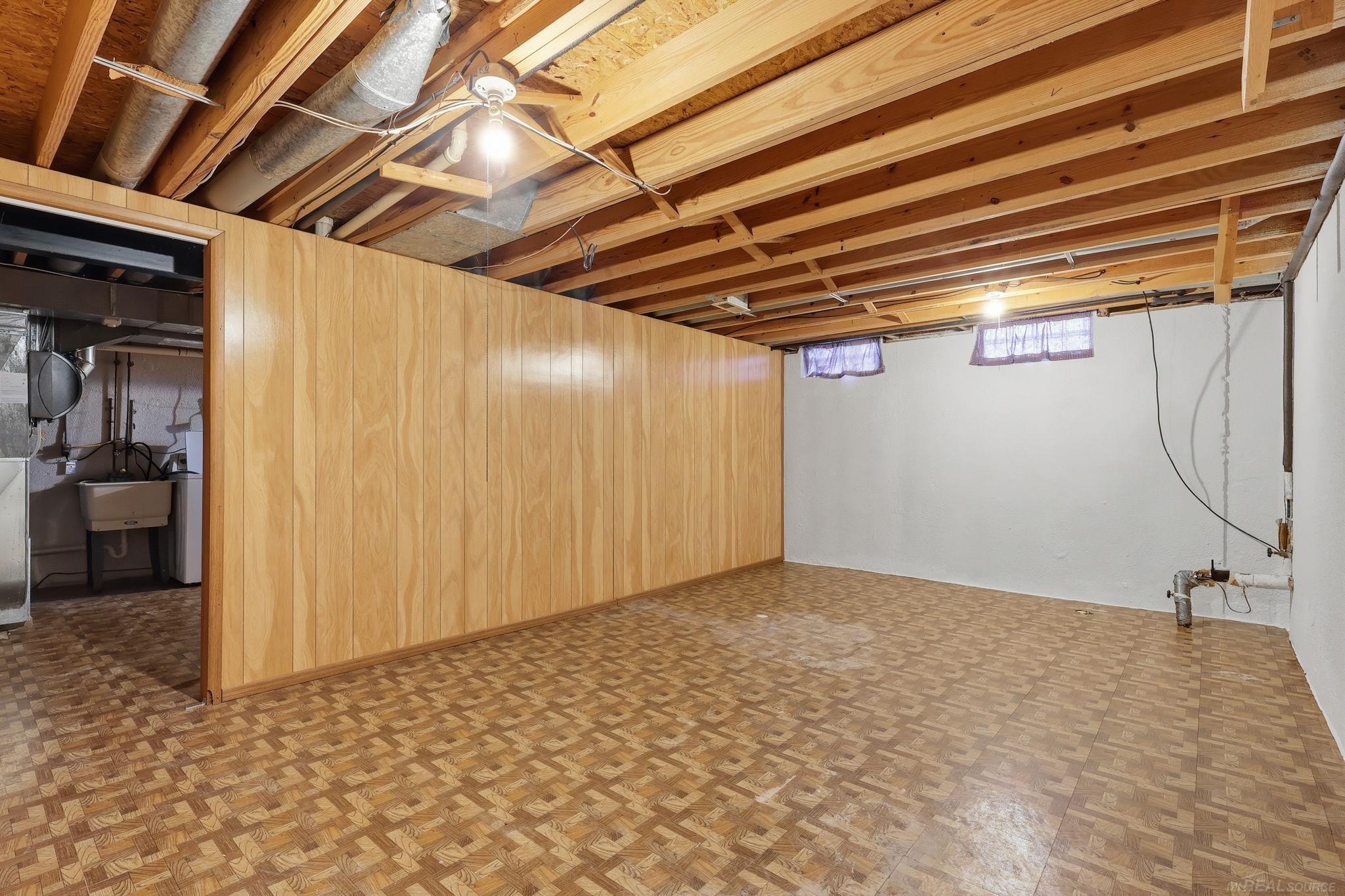 54173 Avondale Drive, New Baltimore, MI, 48047