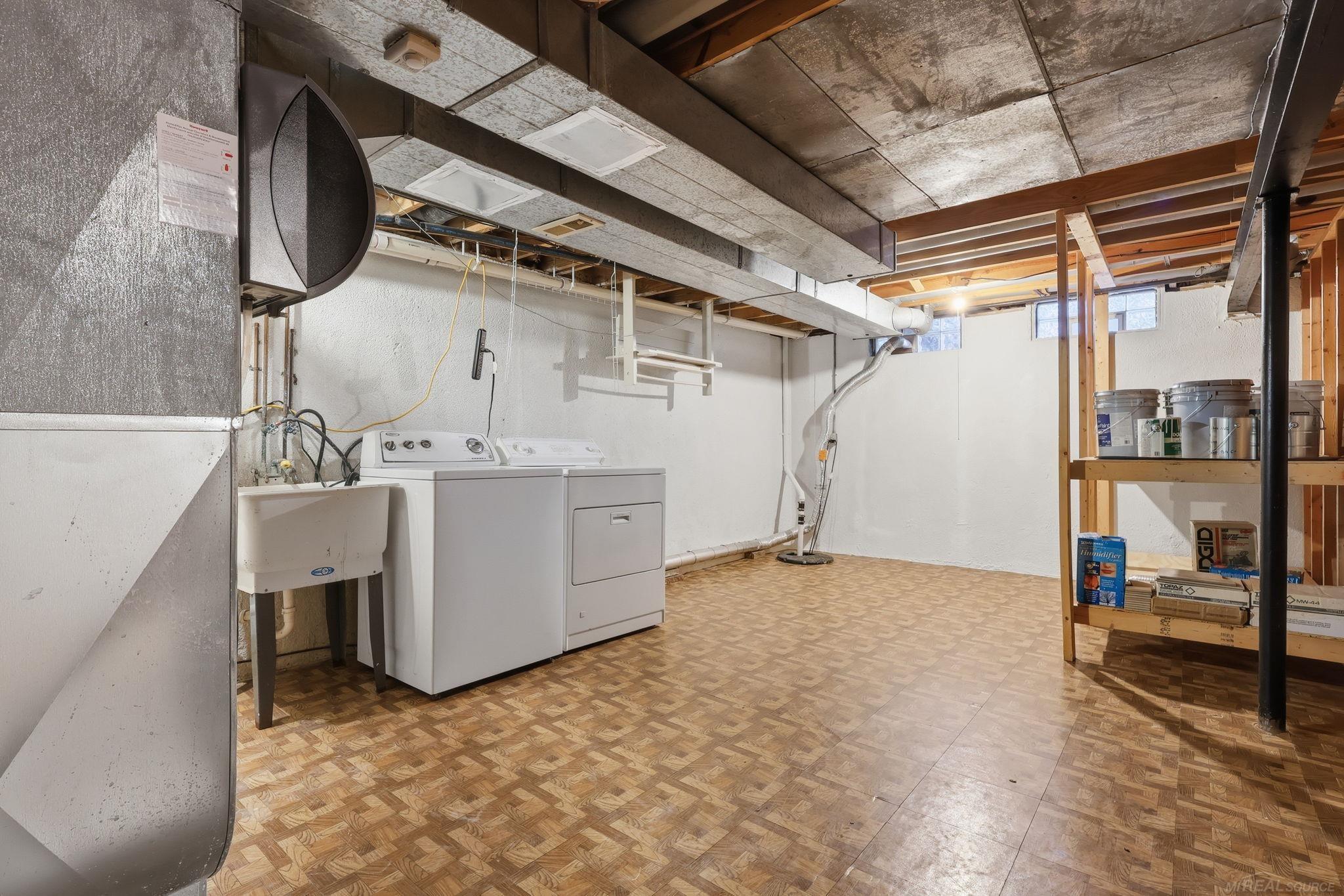 54173 Avondale Drive, New Baltimore, MI, 48047