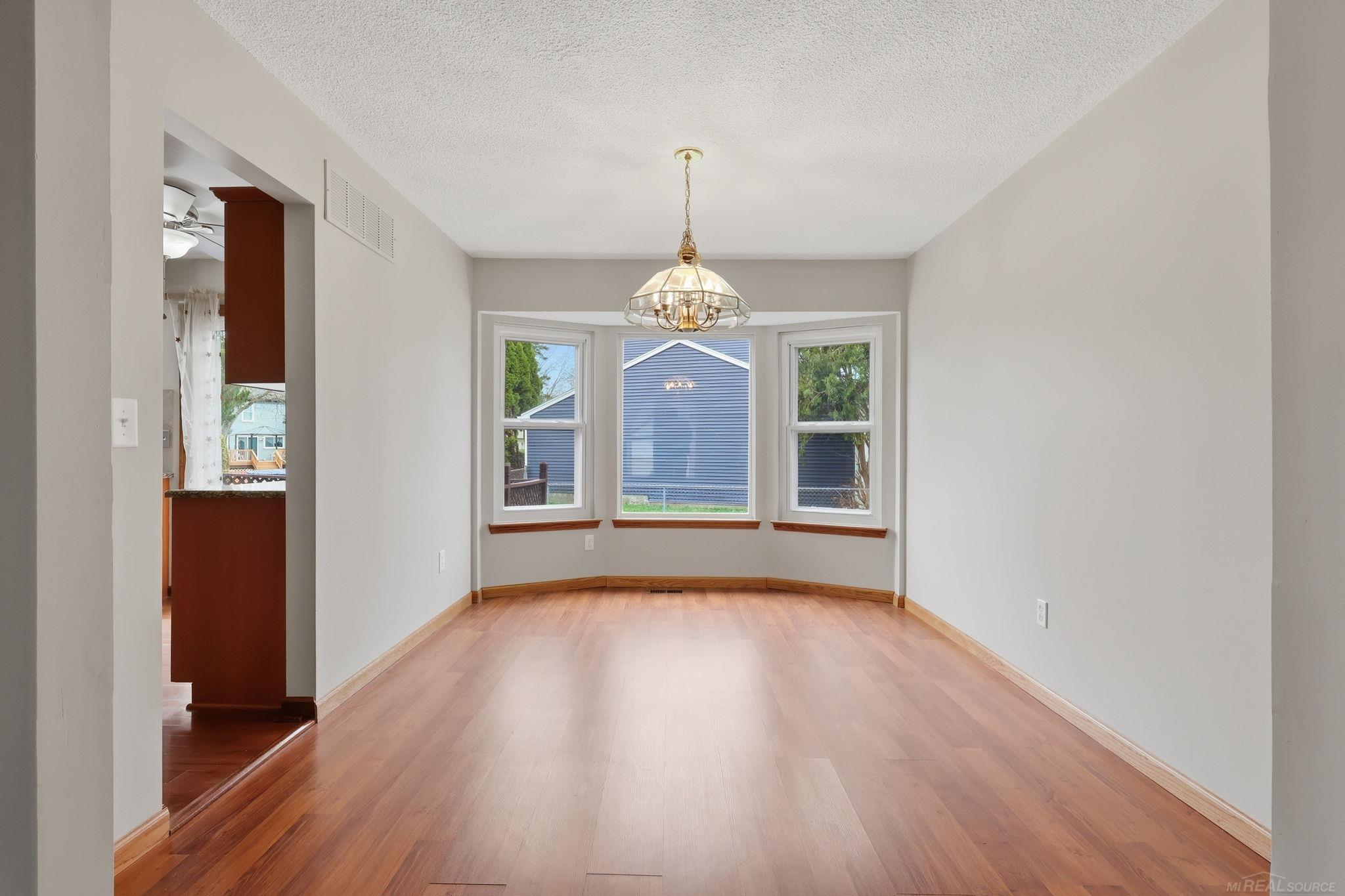 54173 Avondale Drive, New Baltimore, MI, 48047