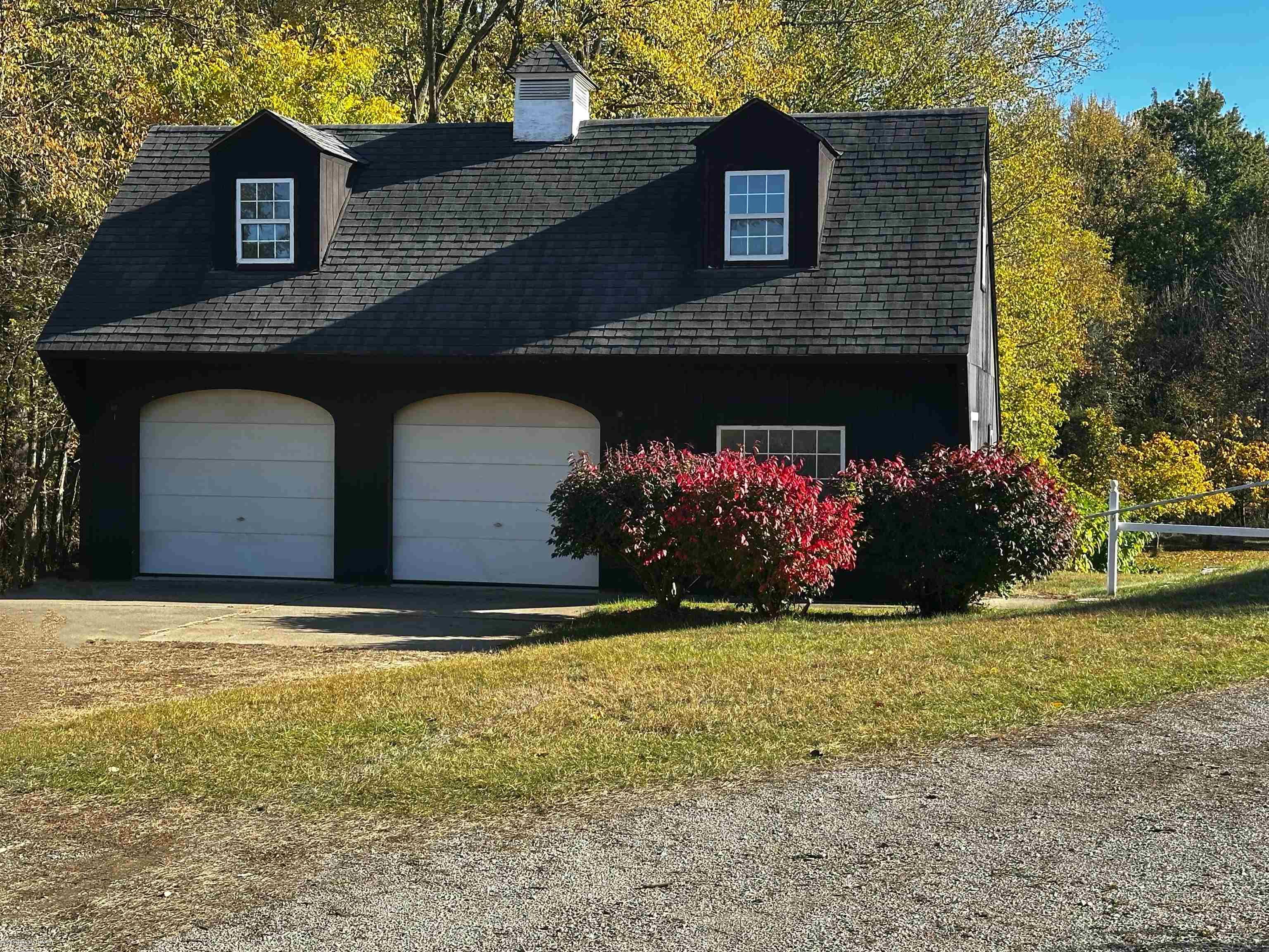 6760 Hunters Creek Road photo 3