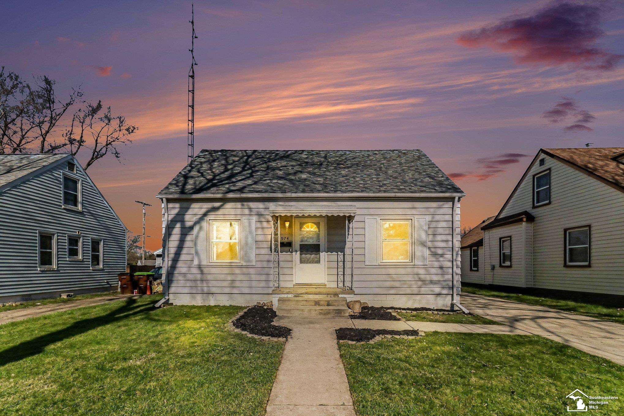 974 Woodville Avenue, Monroe, MI, 48161