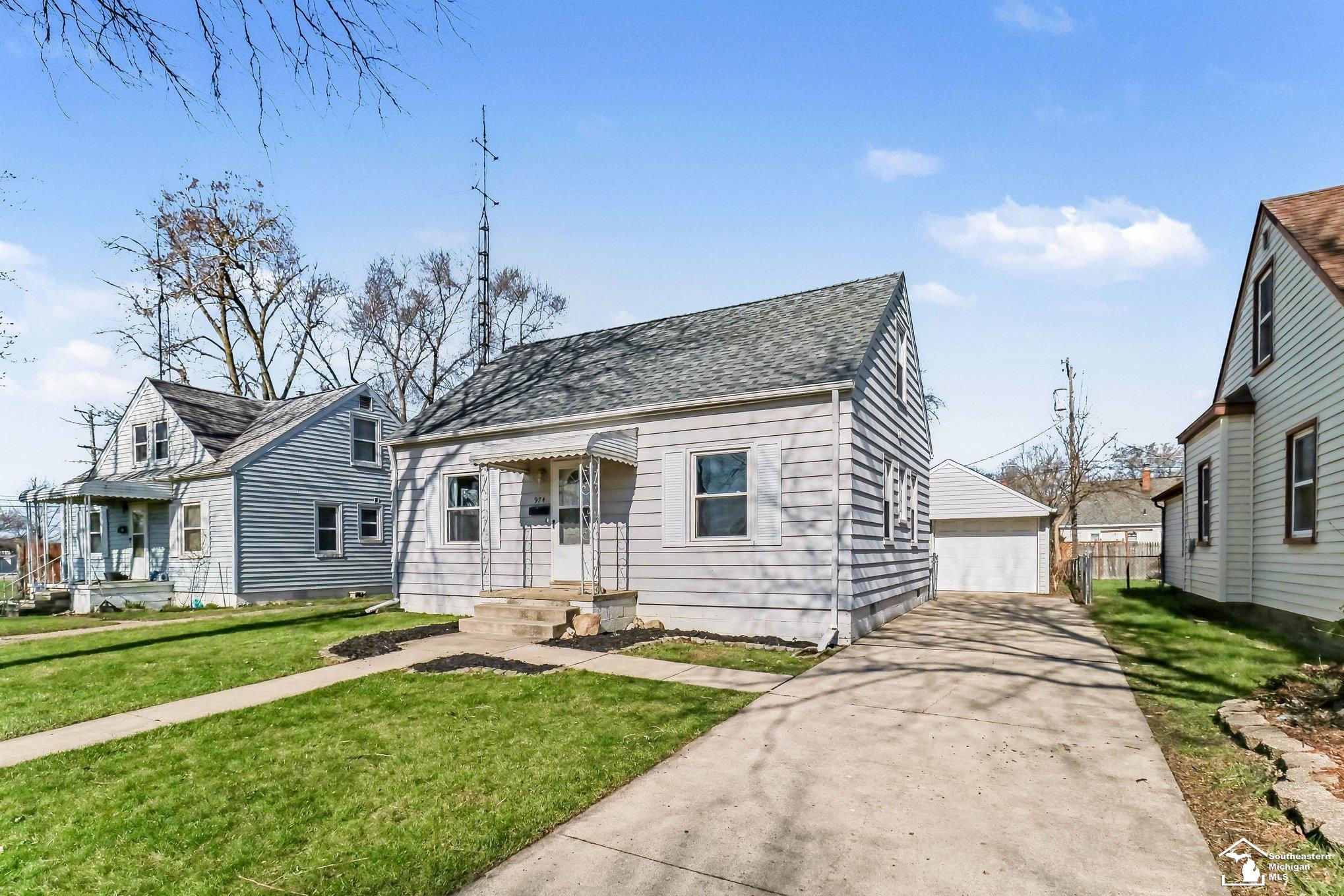 974 Woodville Avenue, Monroe, MI, 48161