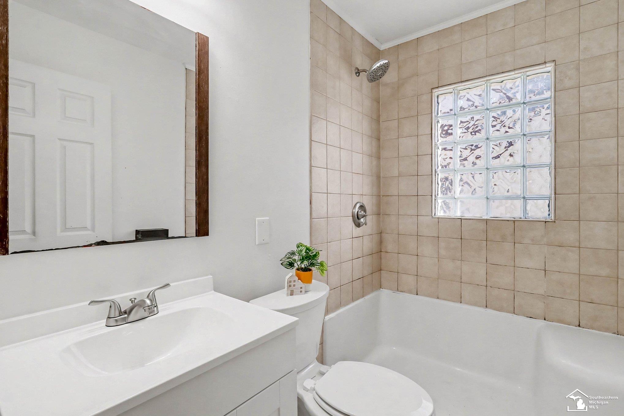 974 Woodville Avenue, Monroe, MI, 48161