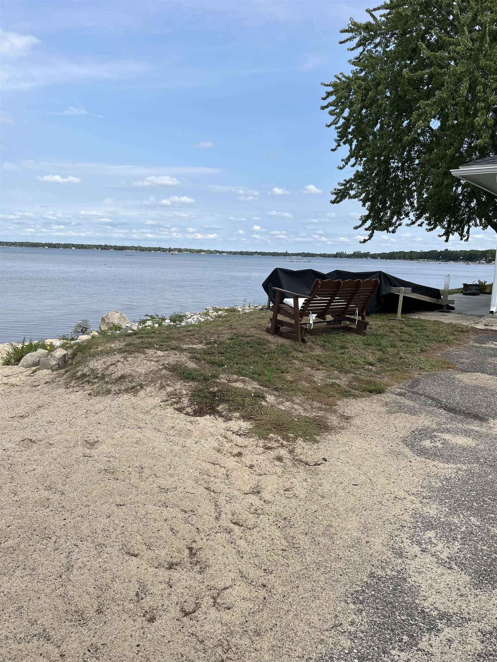 602 W Houghton Lake Drive, Prudenville, MI, 48651