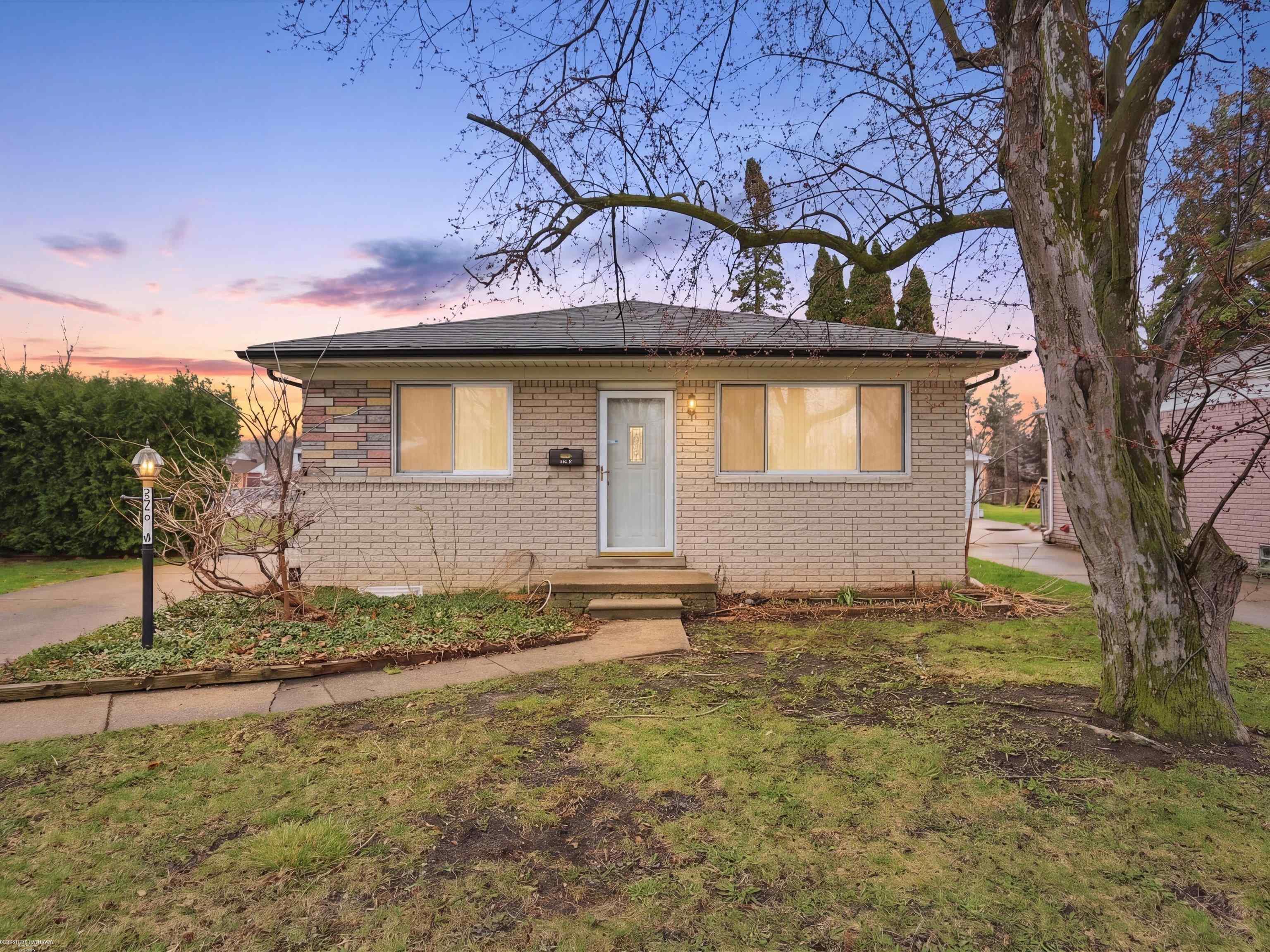 27624 Edward Street, Roseville, MI, 48066