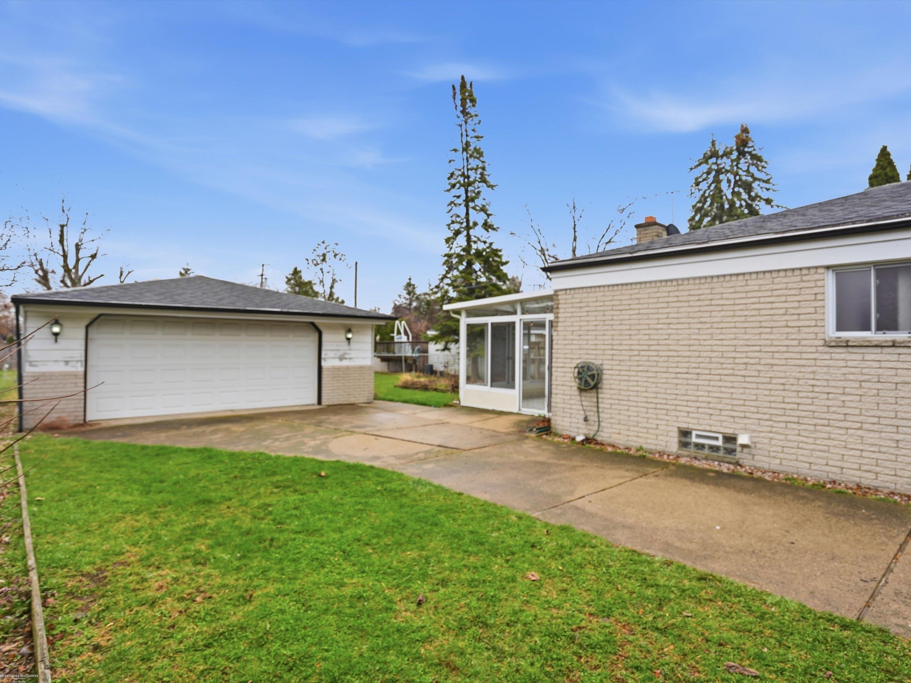 27624 Edward Street, Roseville, MI, 48066