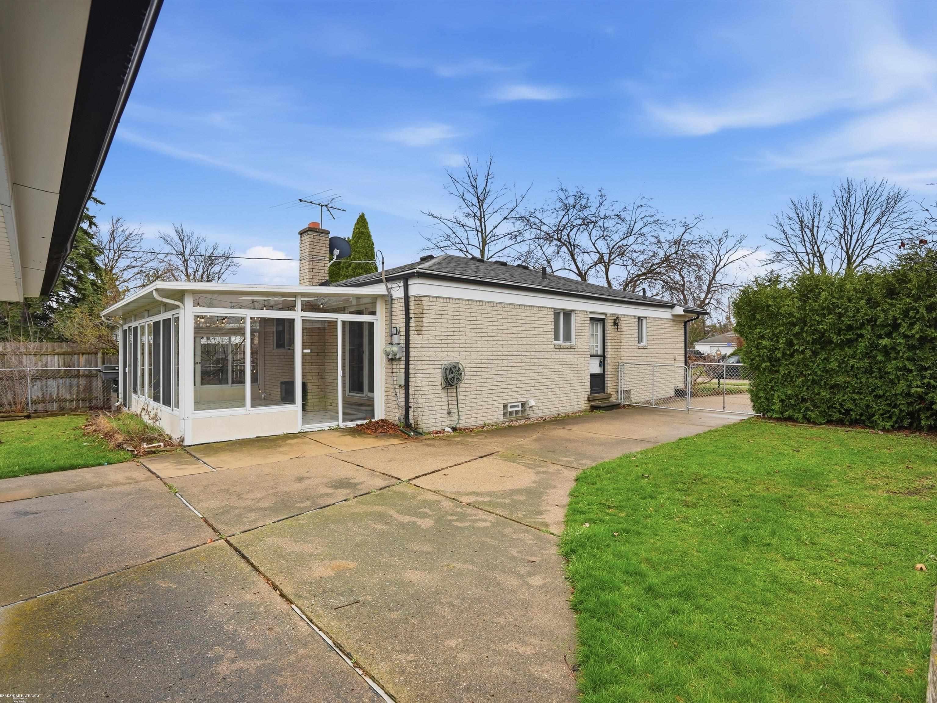 27624 Edward Street, Roseville, MI, 48066