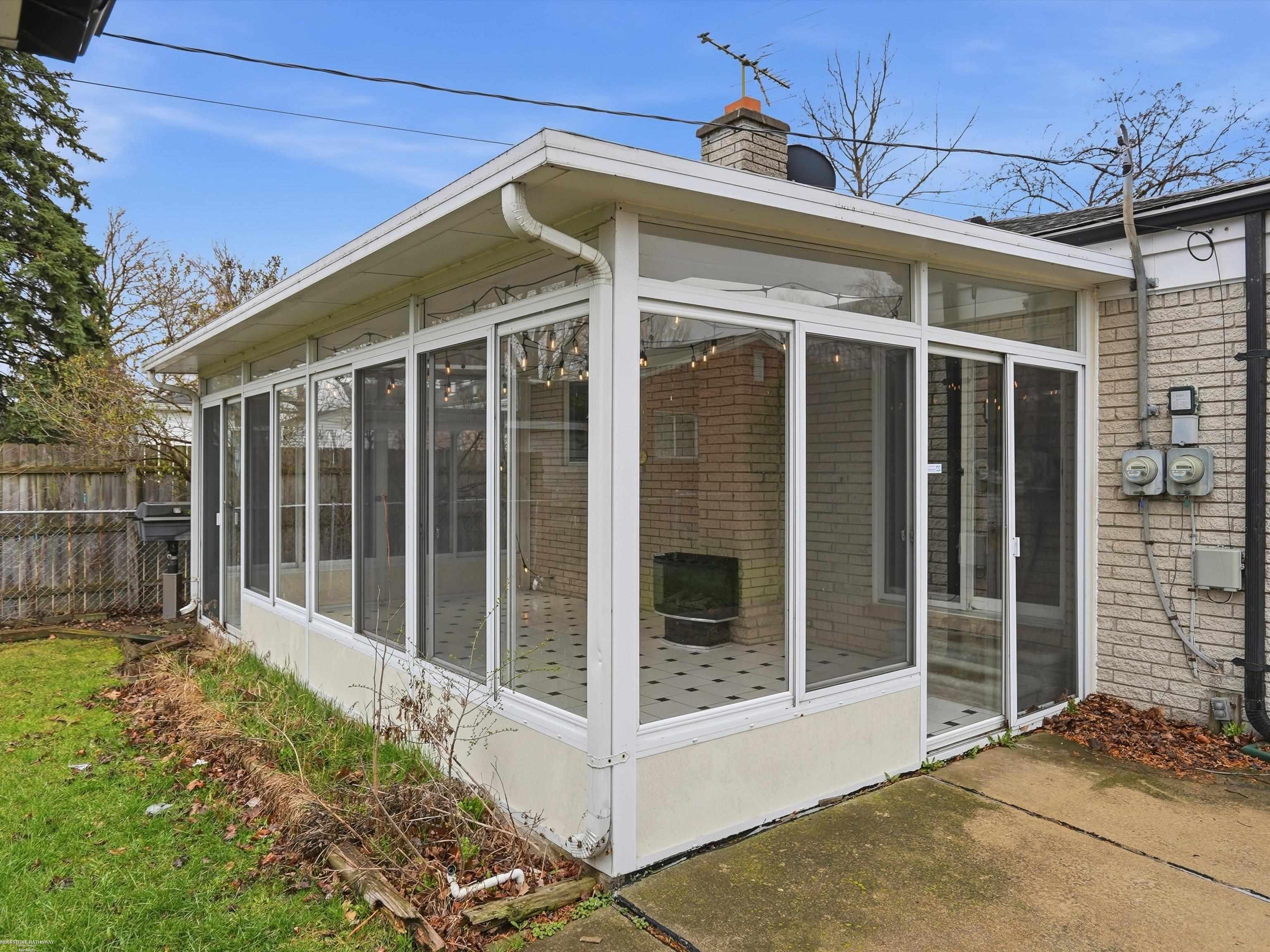 27624 Edward Street, Roseville, MI, 48066