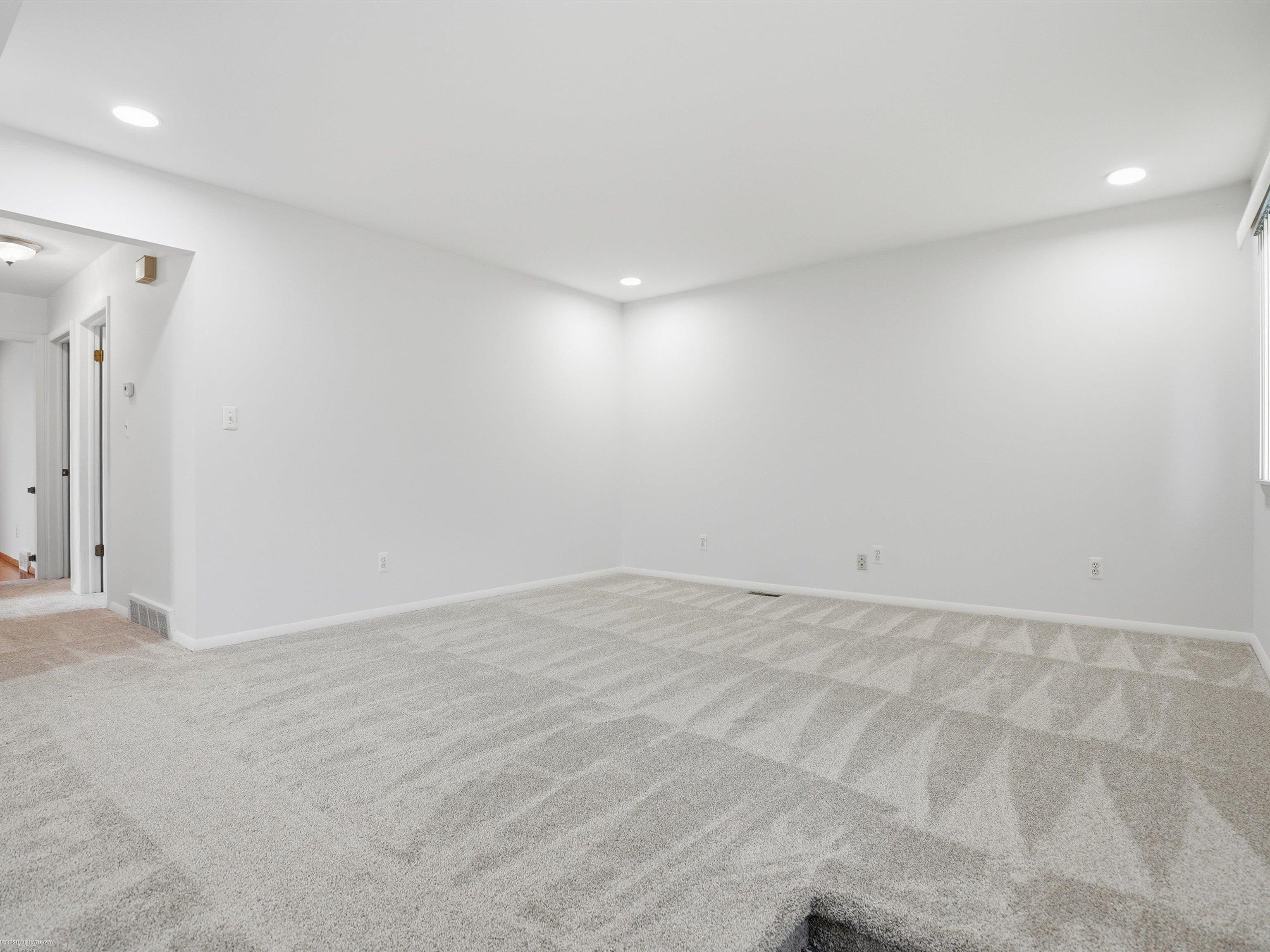 27624 Edward Street, Roseville, MI, 48066