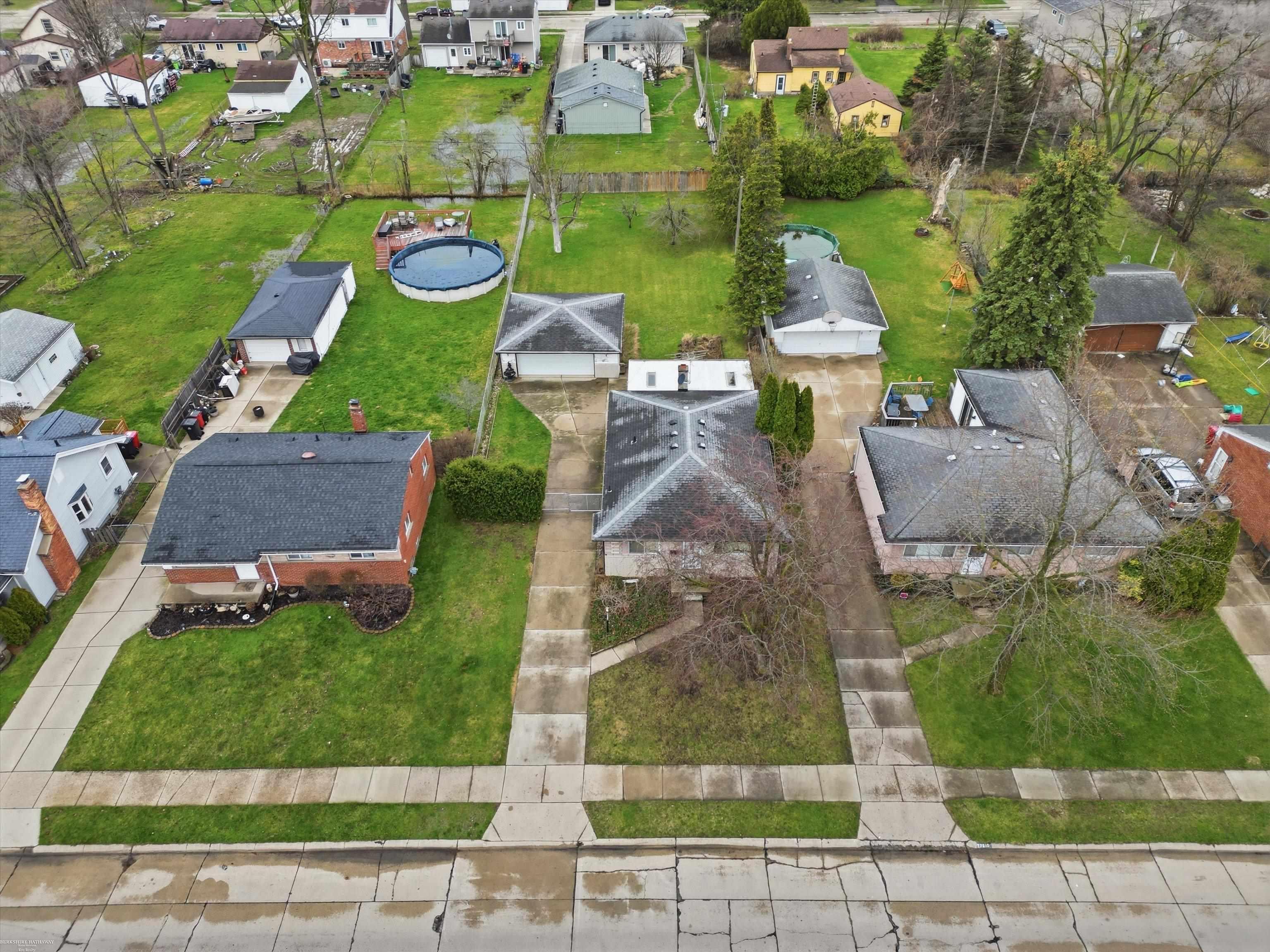 27624 Edward Street, Roseville, MI, 48066