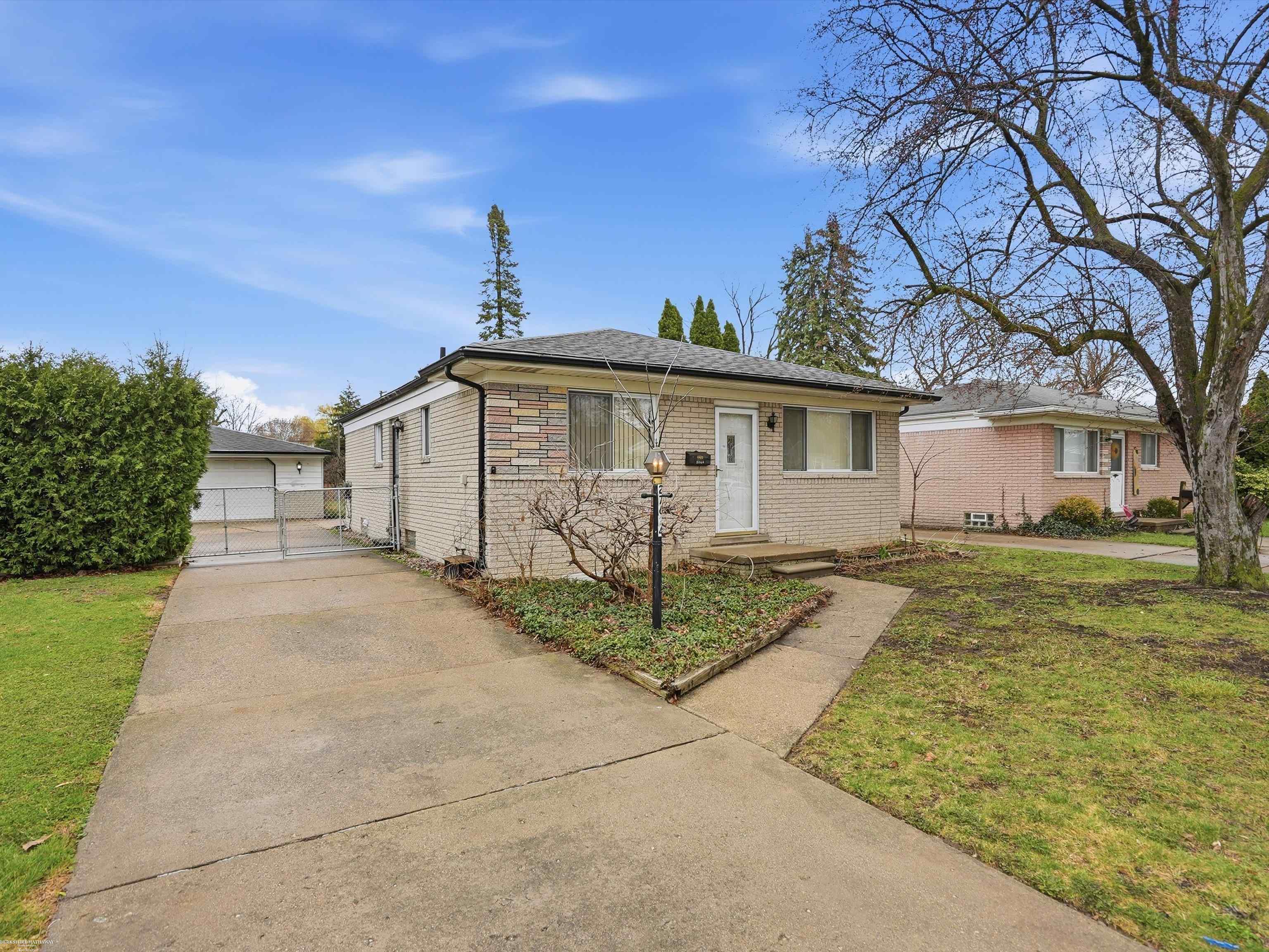 27624 Edward Street, Roseville, MI, 48066