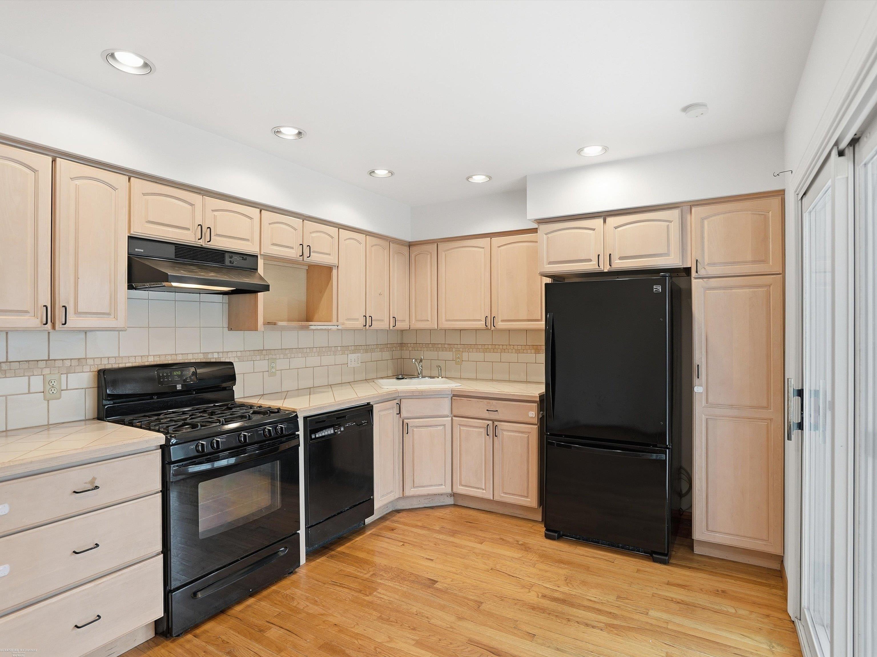 27624 Edward Street, Roseville, MI, 48066