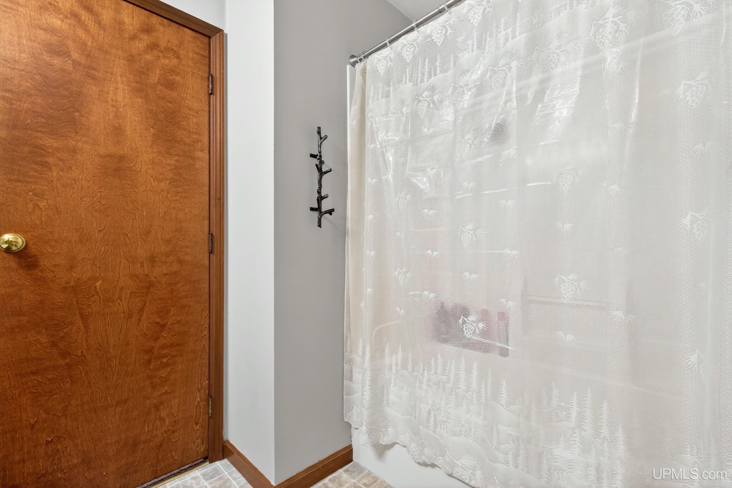 6347 Ll.25 Ln Road, Garden, MI, 49835-0000