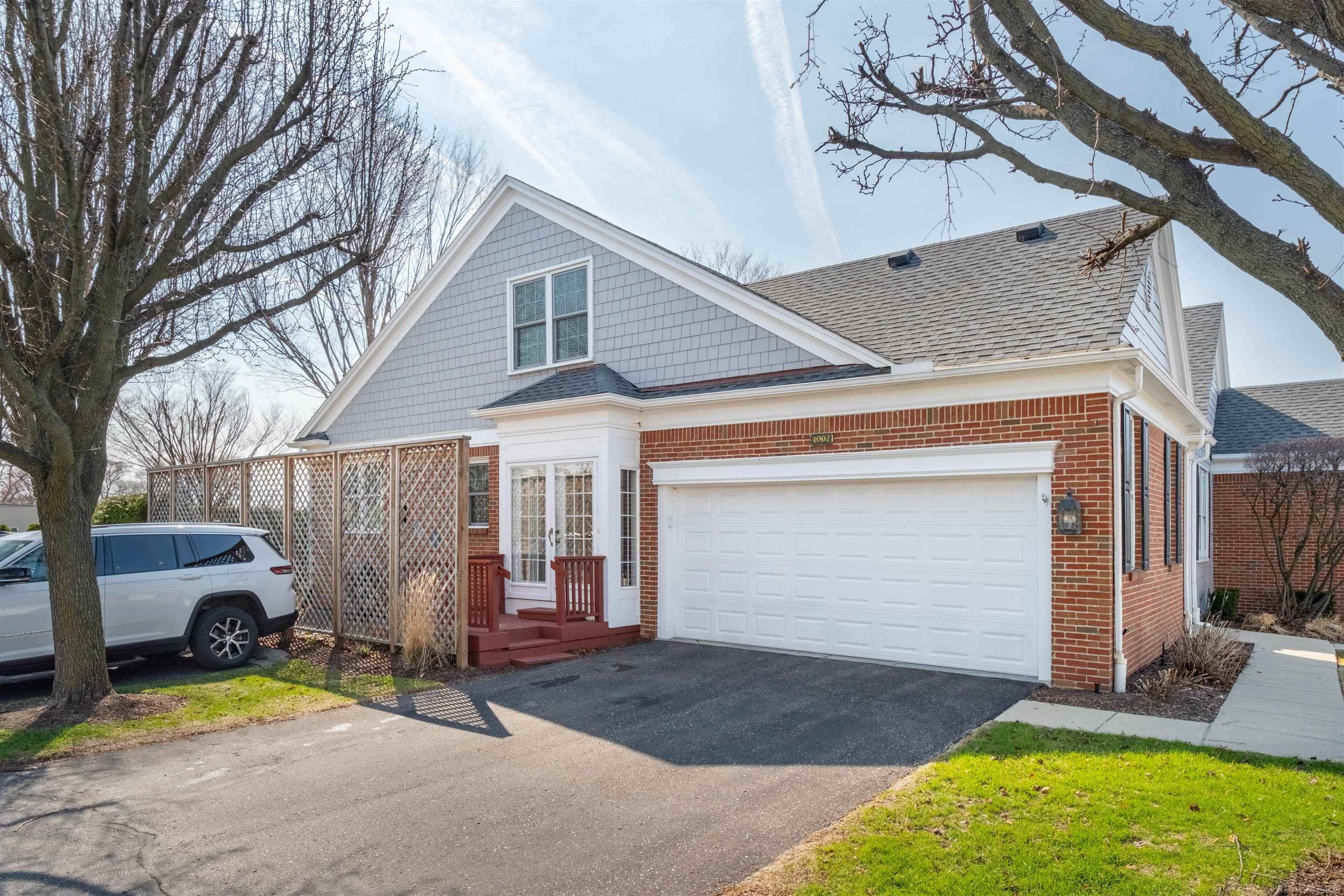 4002 Harbor Place Drive, Saint Clair Shores, MI, 48080