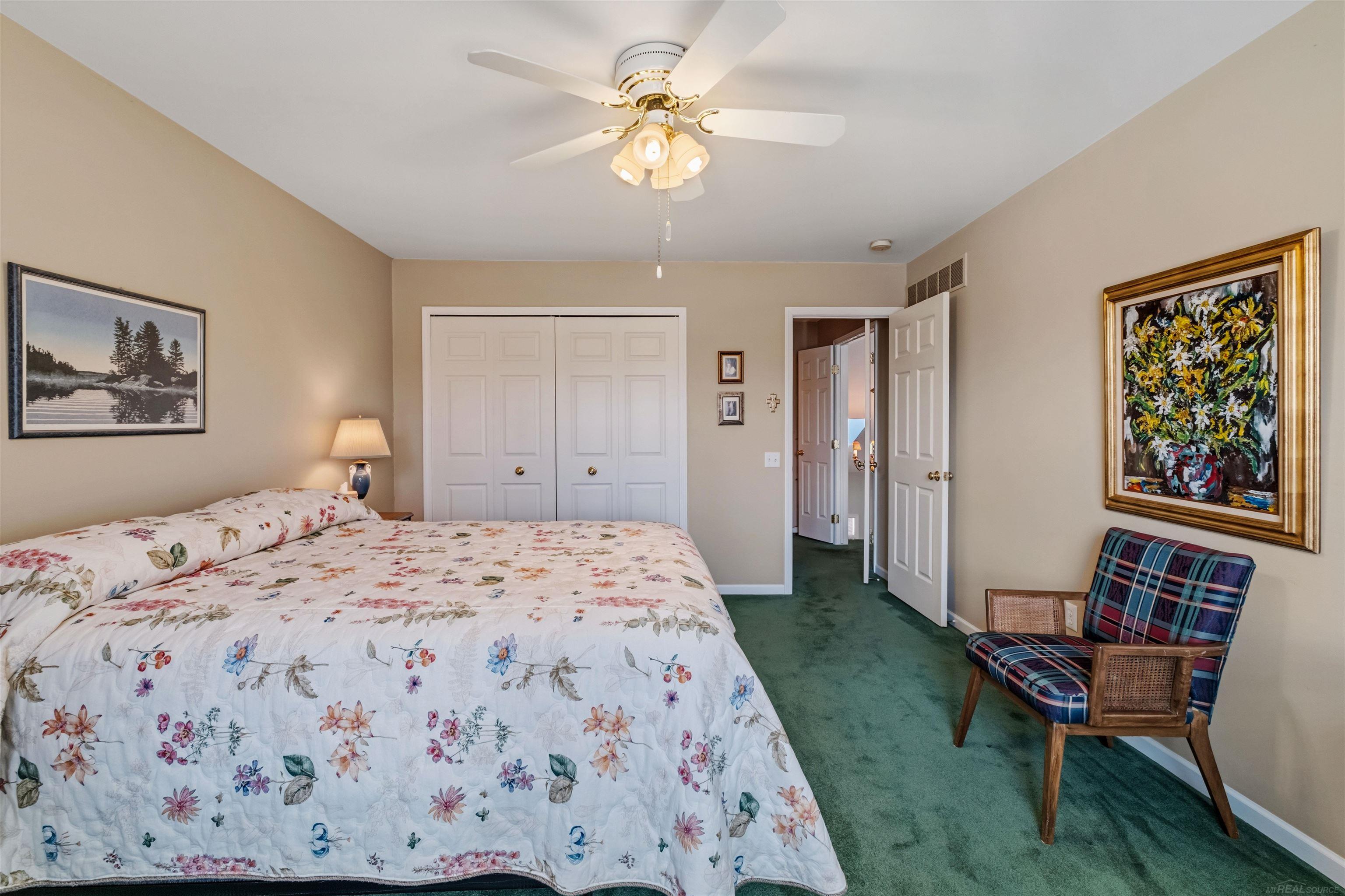 4002 Harbor Place Drive, Saint Clair Shores, MI, 48080