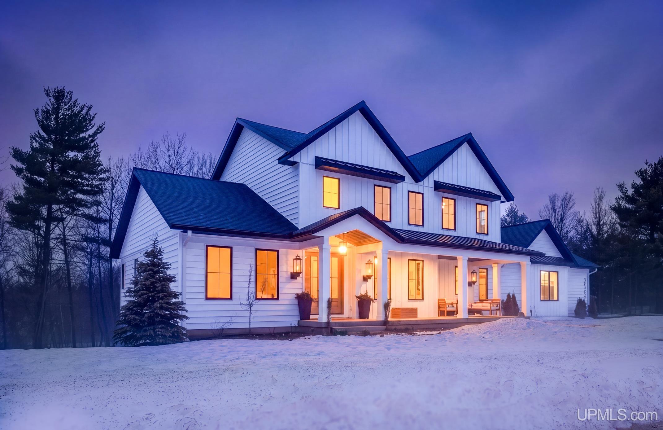 2002 Maple Ridge Drive, Marquette MI 49855, 50204271