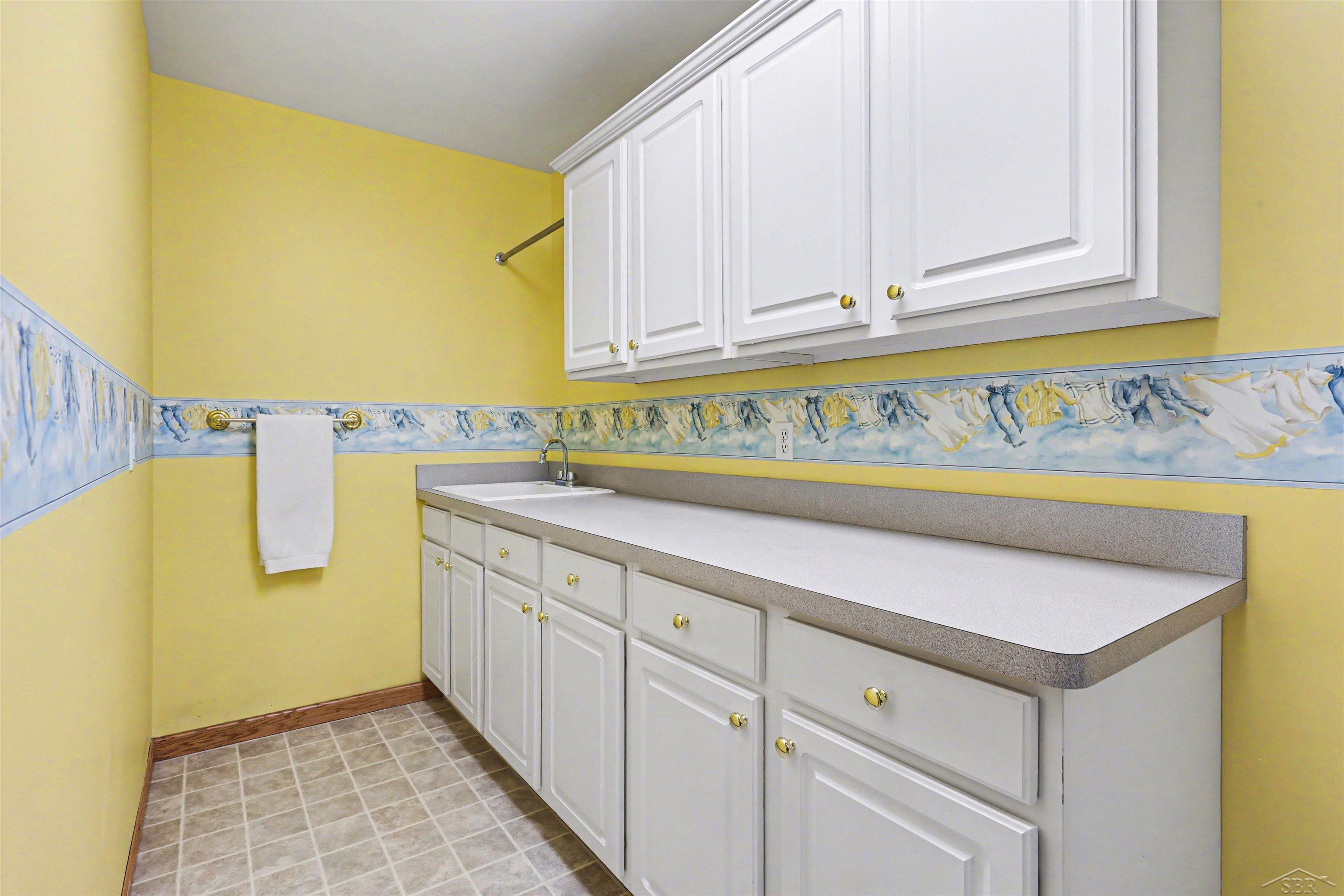 8782 Valleyview Court, Saginaw, MI, 48609