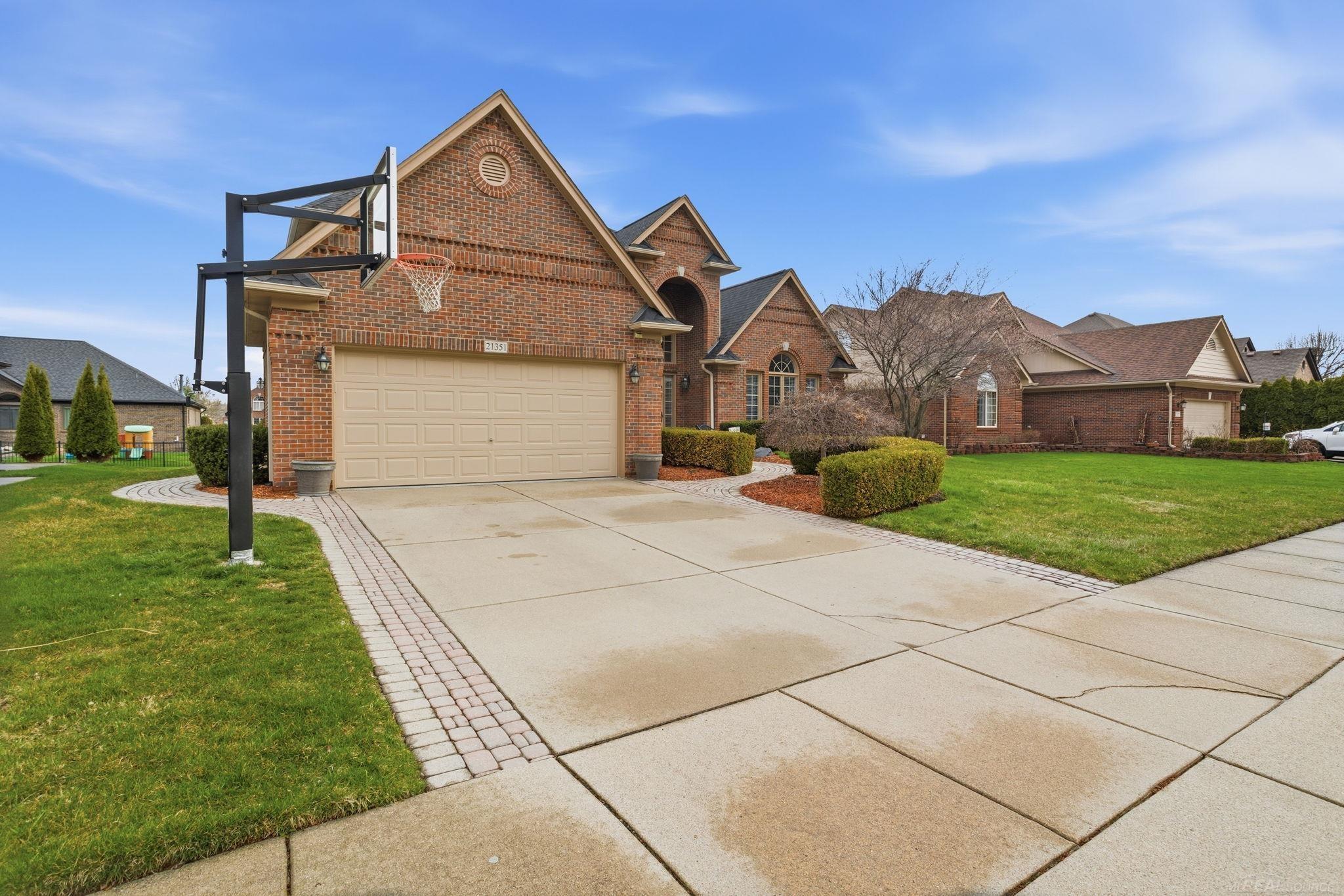 21351 Bunker Drive, Macomb, MI, 48042