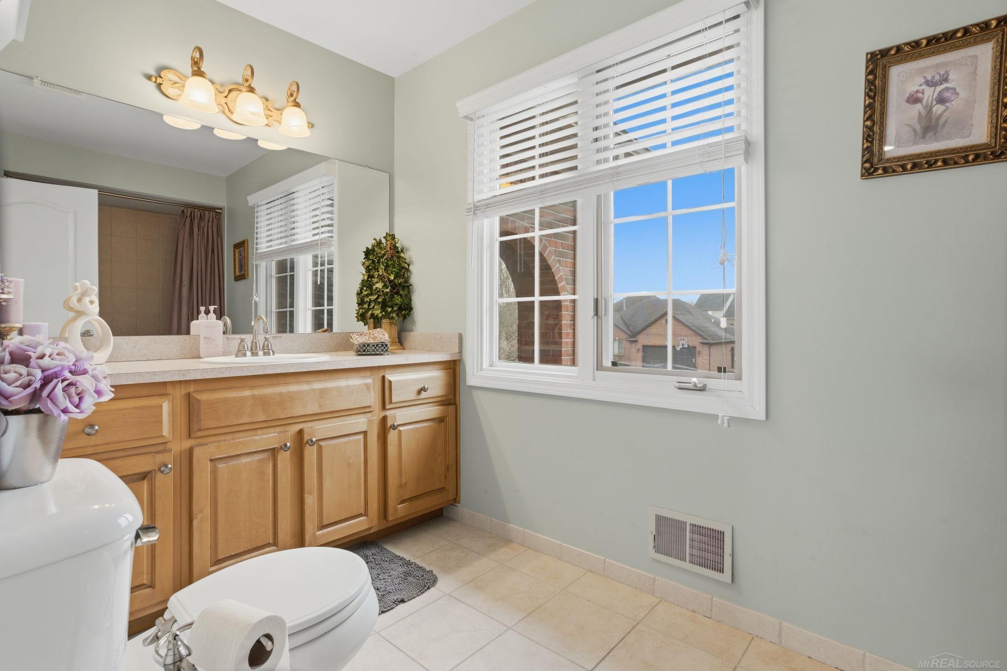 21351 Bunker Drive, Macomb, MI, 48042