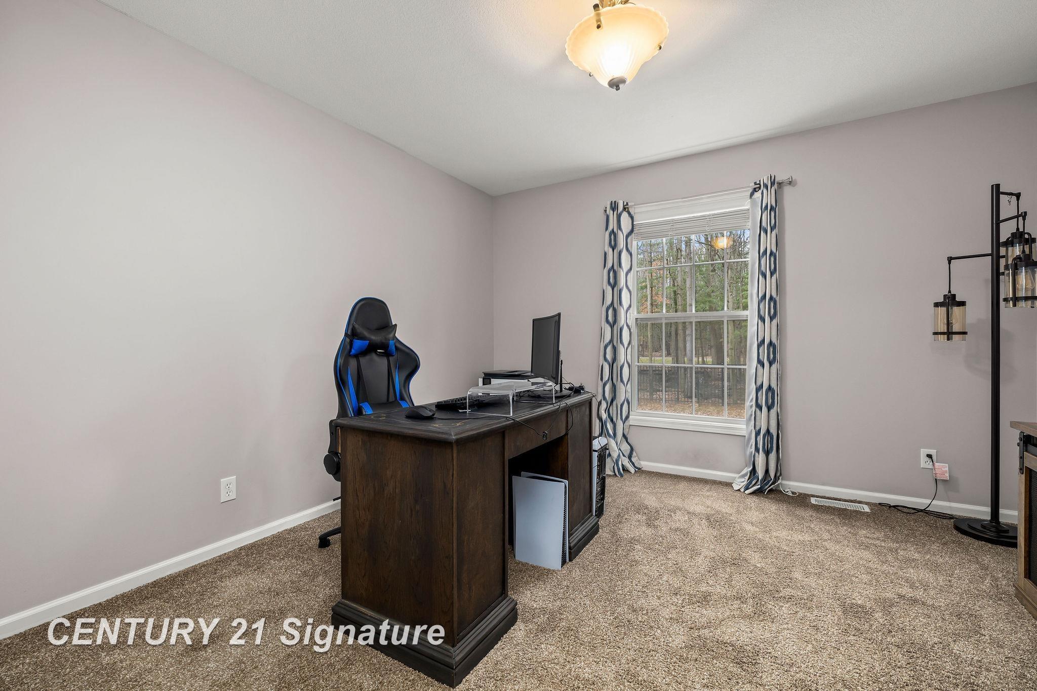 3911 Aspen Way, Midland, MI, 48642