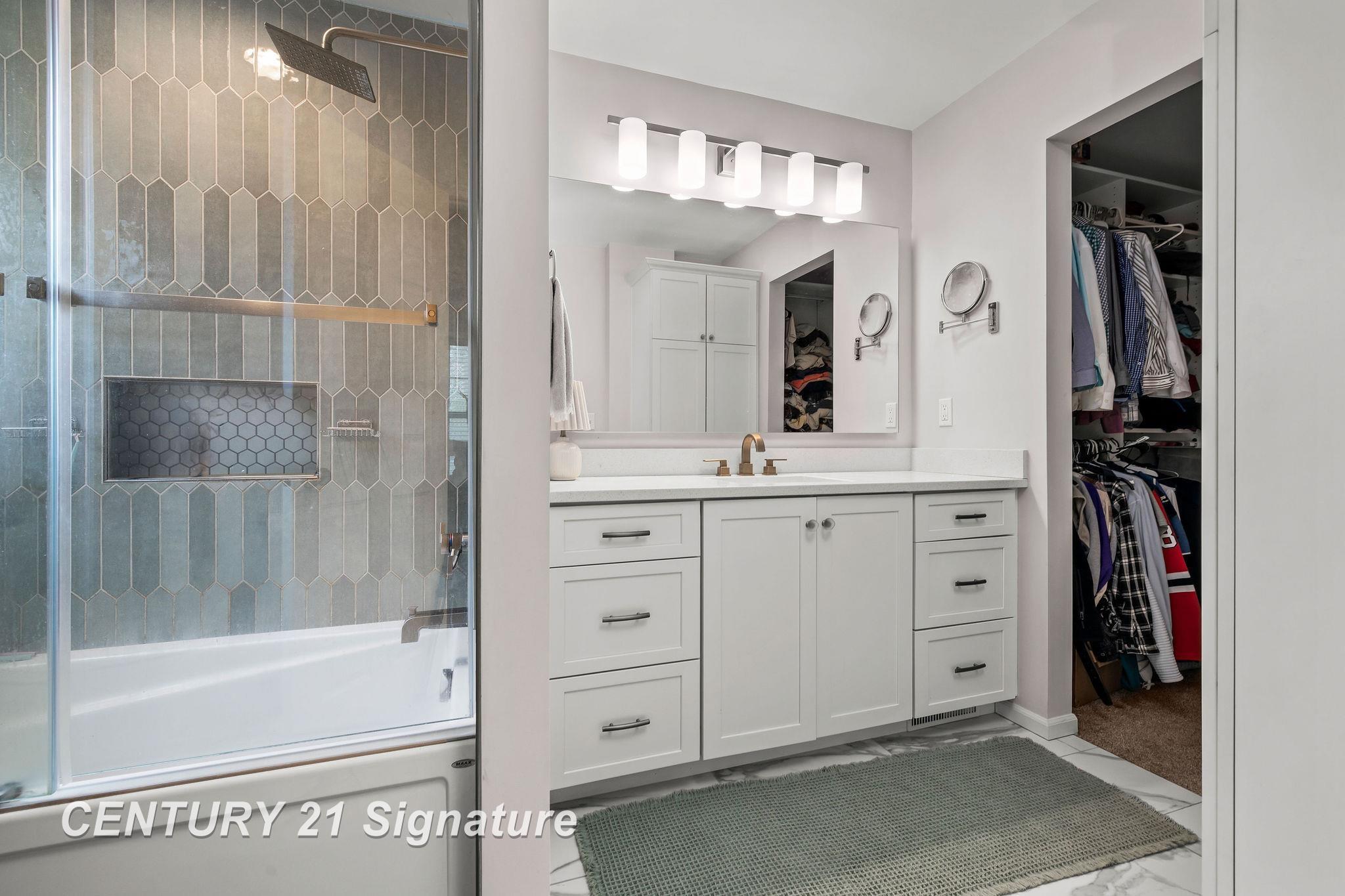 3911 Aspen Way, Midland, MI, 48642