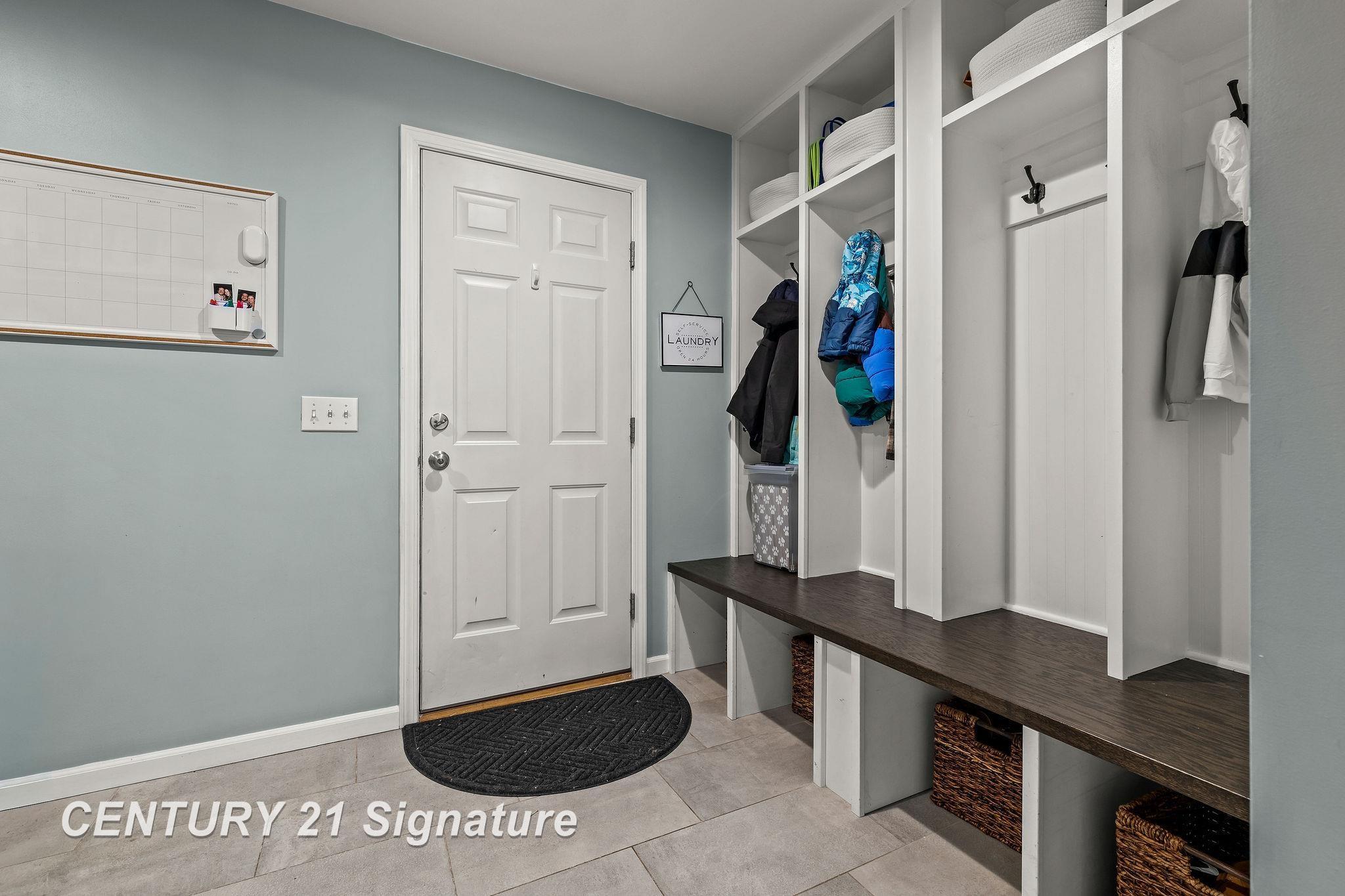 3911 Aspen Way, Midland, MI, 48642