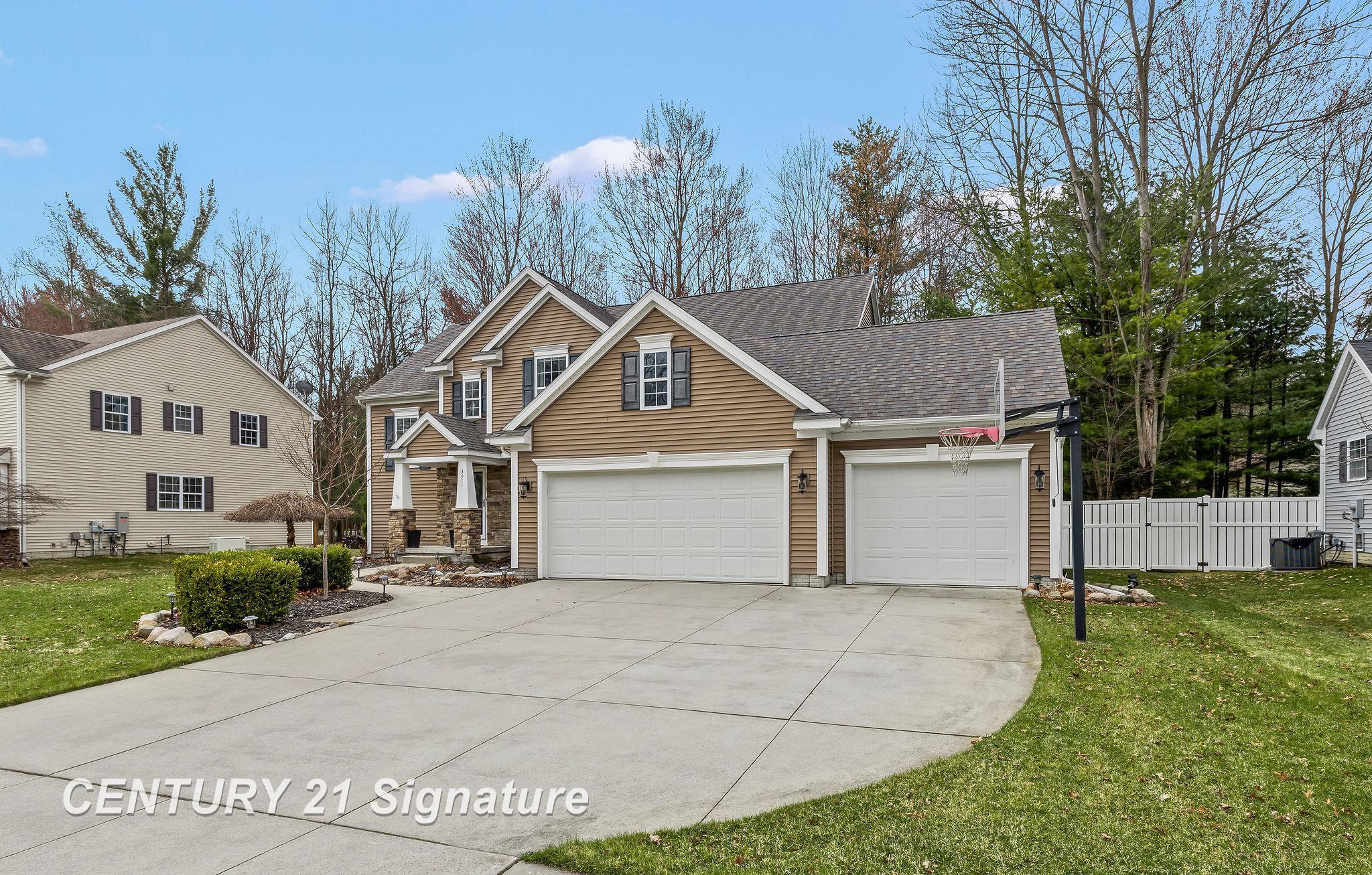 3911 Aspen Way, Midland, MI, 48642