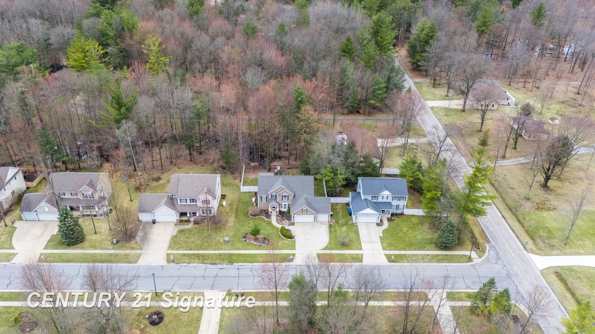 3911 Aspen Way, Midland, MI, 48642