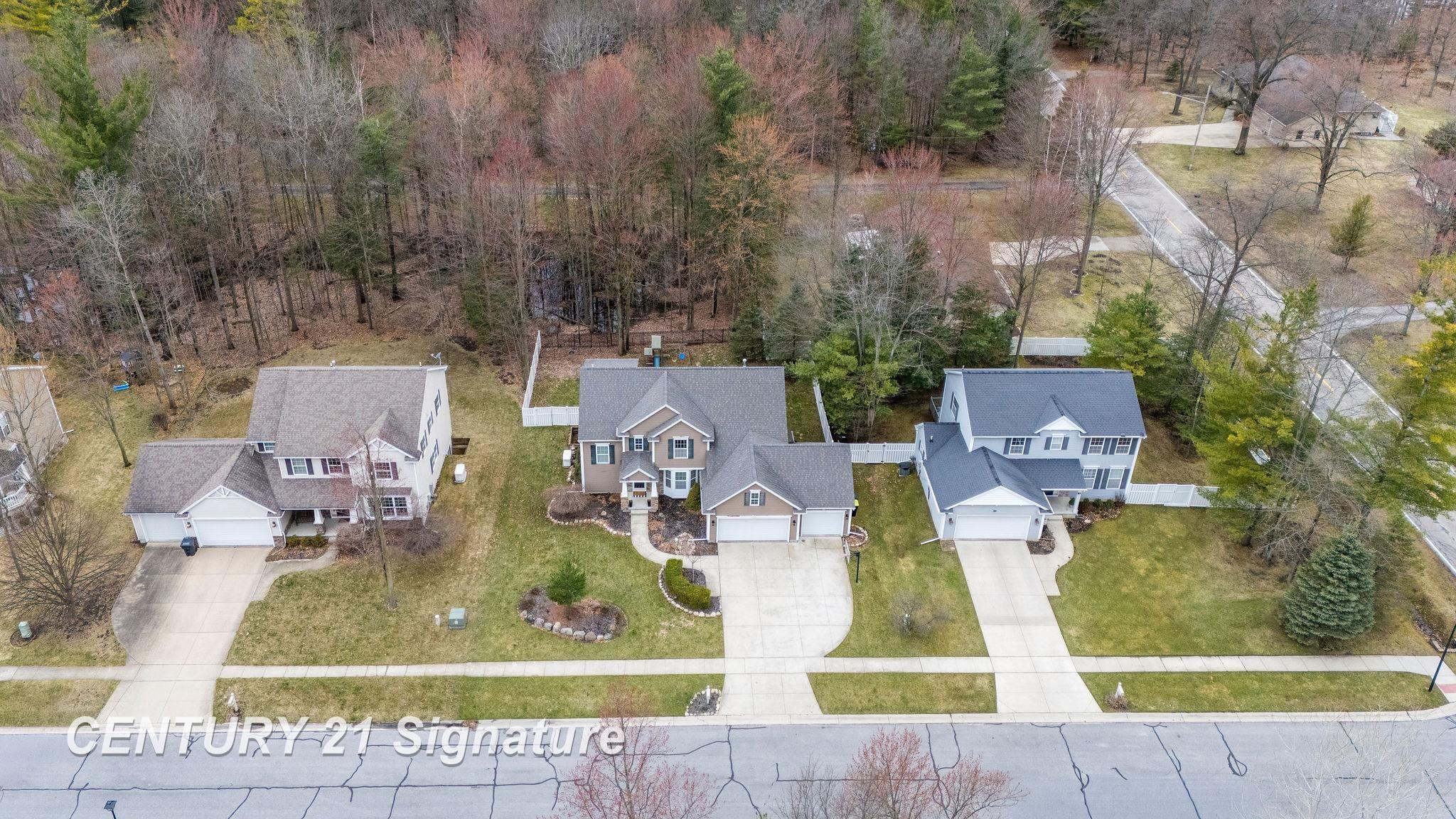 3911 Aspen Way, Midland, MI, 48642