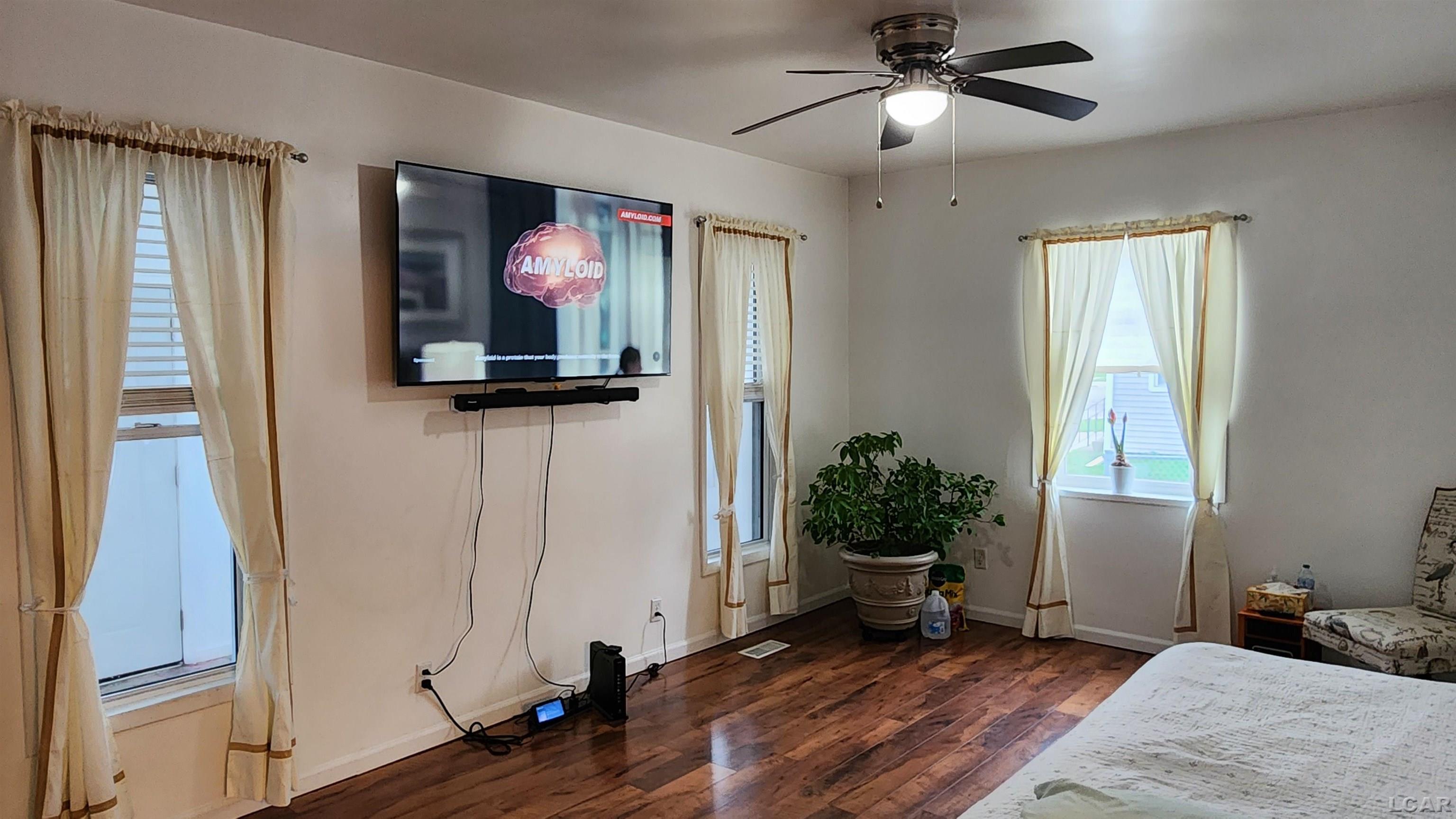 518 Frank St Street, Adrian, MI, 49221