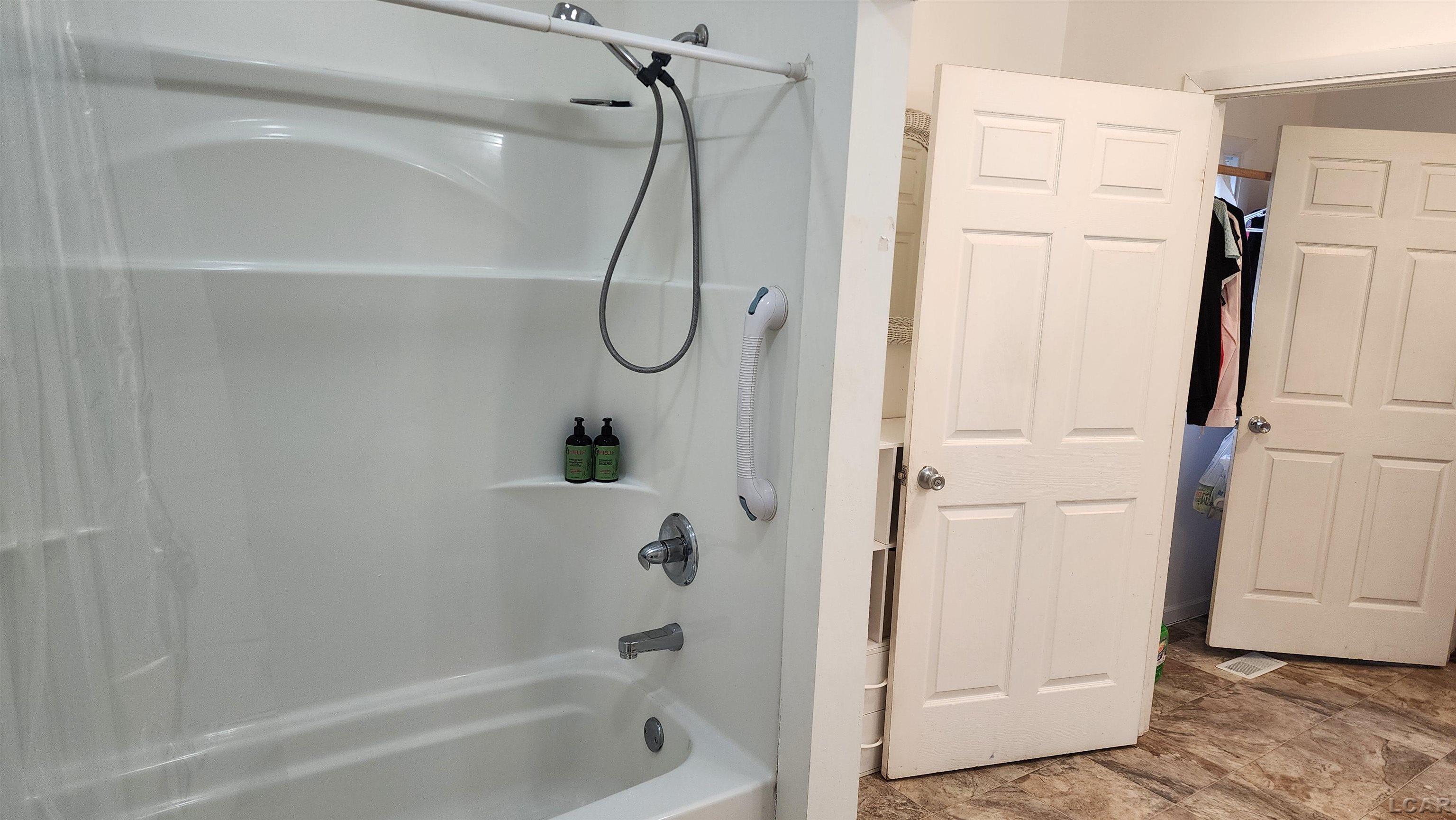 518 Frank St Street, Adrian, MI, 49221